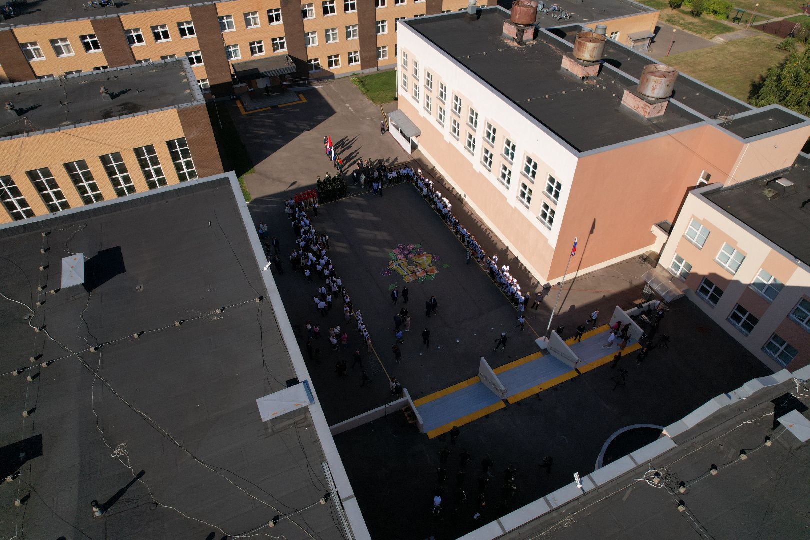 видео с коптера, школа, герой,