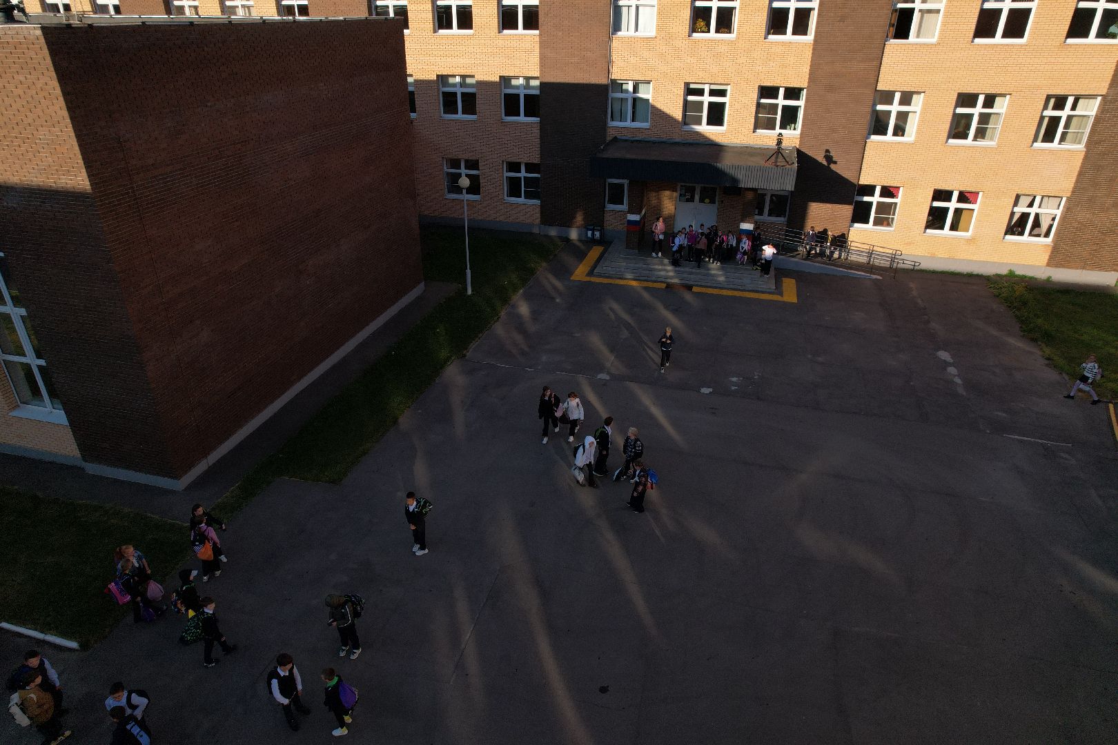 видео с коптера, школа, герой,