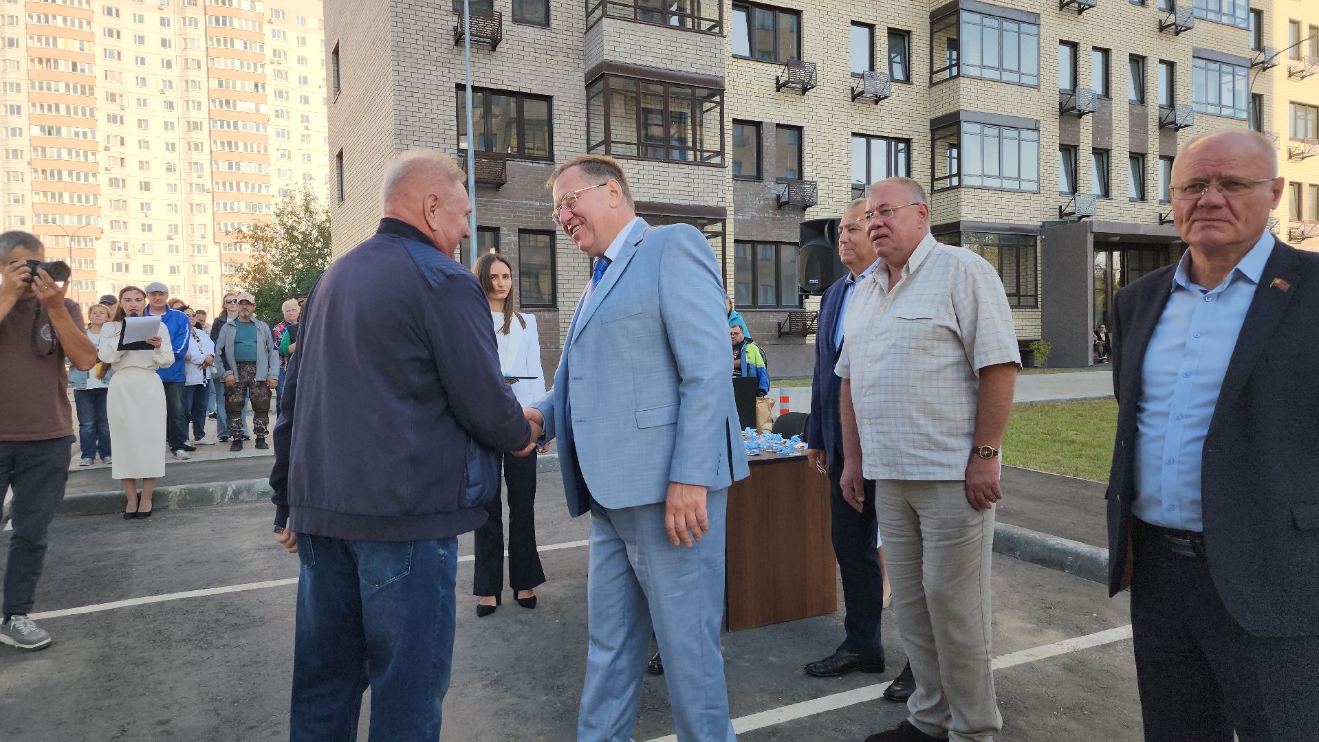 переселение из аварийного жилья, аварийное жилье, вручение ключей переселенцам, Старая Купавна, Богородский городской округ,