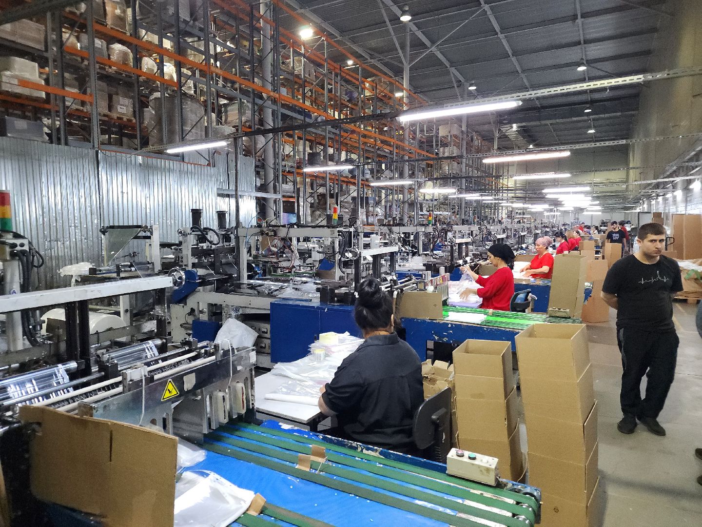 Чехов, мебельная фабрика, производитель мебели, кресла, стулья, Бюрократ, импортозамещение, комплектующие,