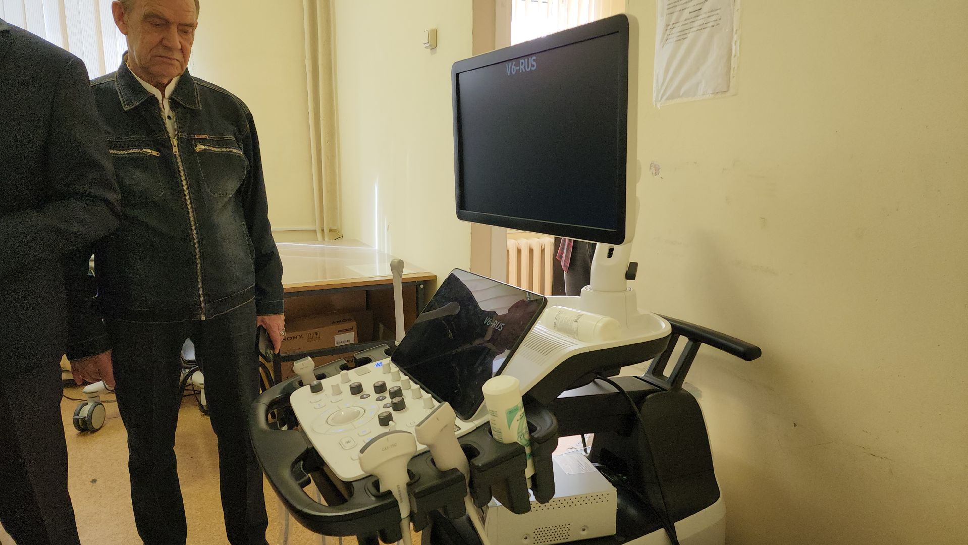 новое медицинское оборудование, депутат мособлдумы, ремонт поликлиники,