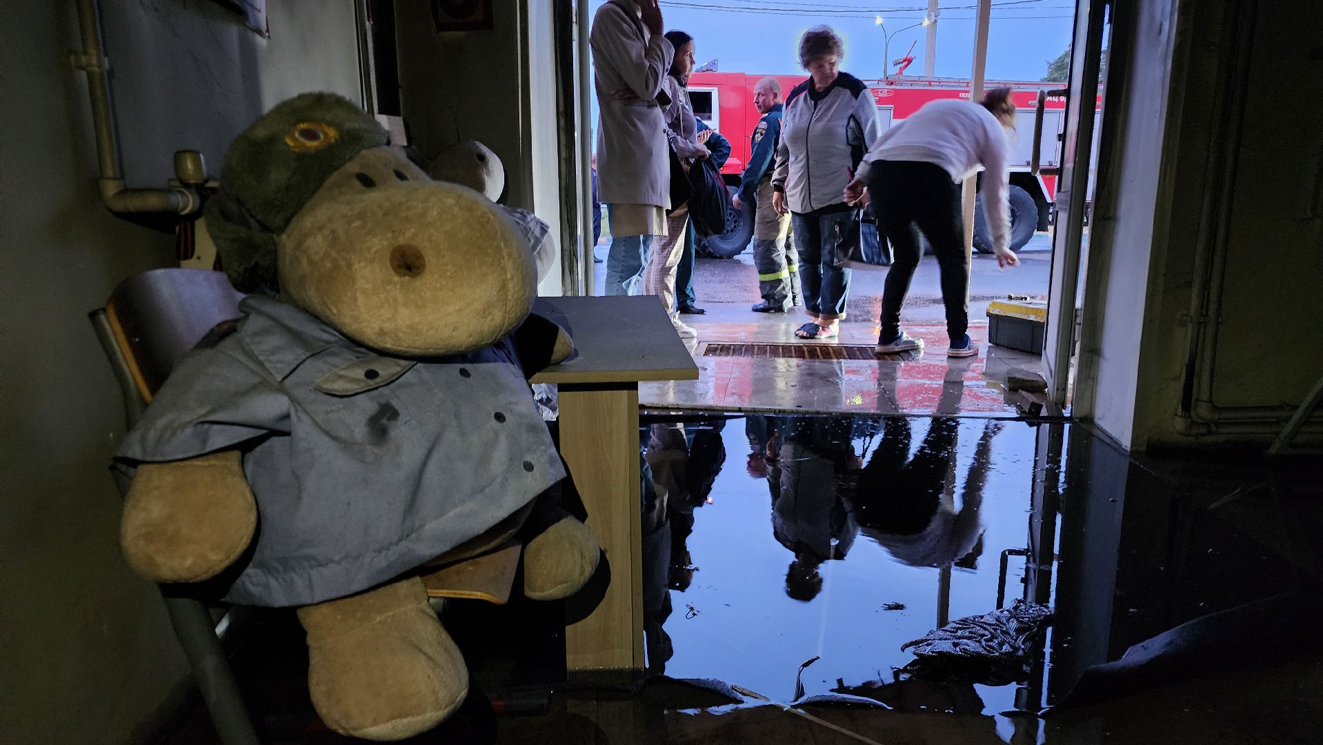 Бронницы, Пожар в ТЦ Тетрис, Пожар в Бронницах, Сотрудники ТЦ,