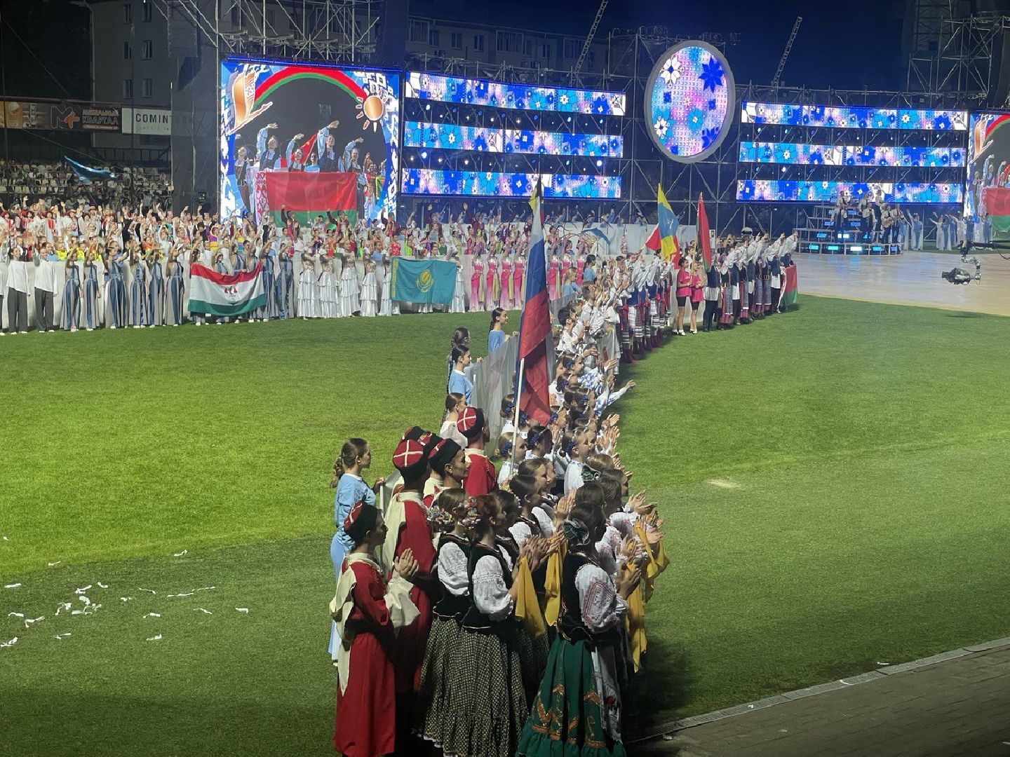 лауреаты, танцевальный ансамбль, народный ансамбль, международный фестиваль,