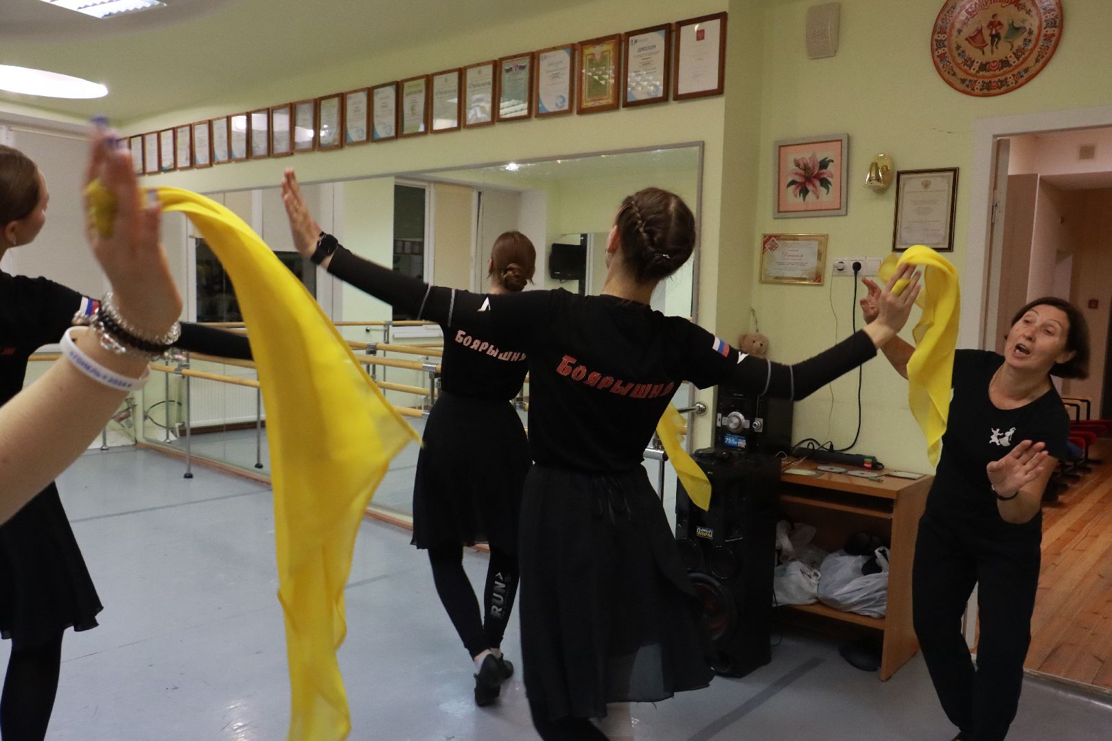 лауреаты, танцевальный ансамбль, народный ансамбль, международный фестиваль,