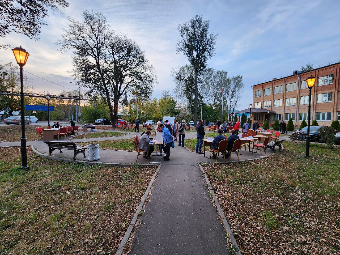 Чехов, село Троицкое, выездная администрация, встреча с жителями, обращения жителей, деревня Ивачково, ремонт дороги, очистка канавы, содержание территории, дорожный ремонт,