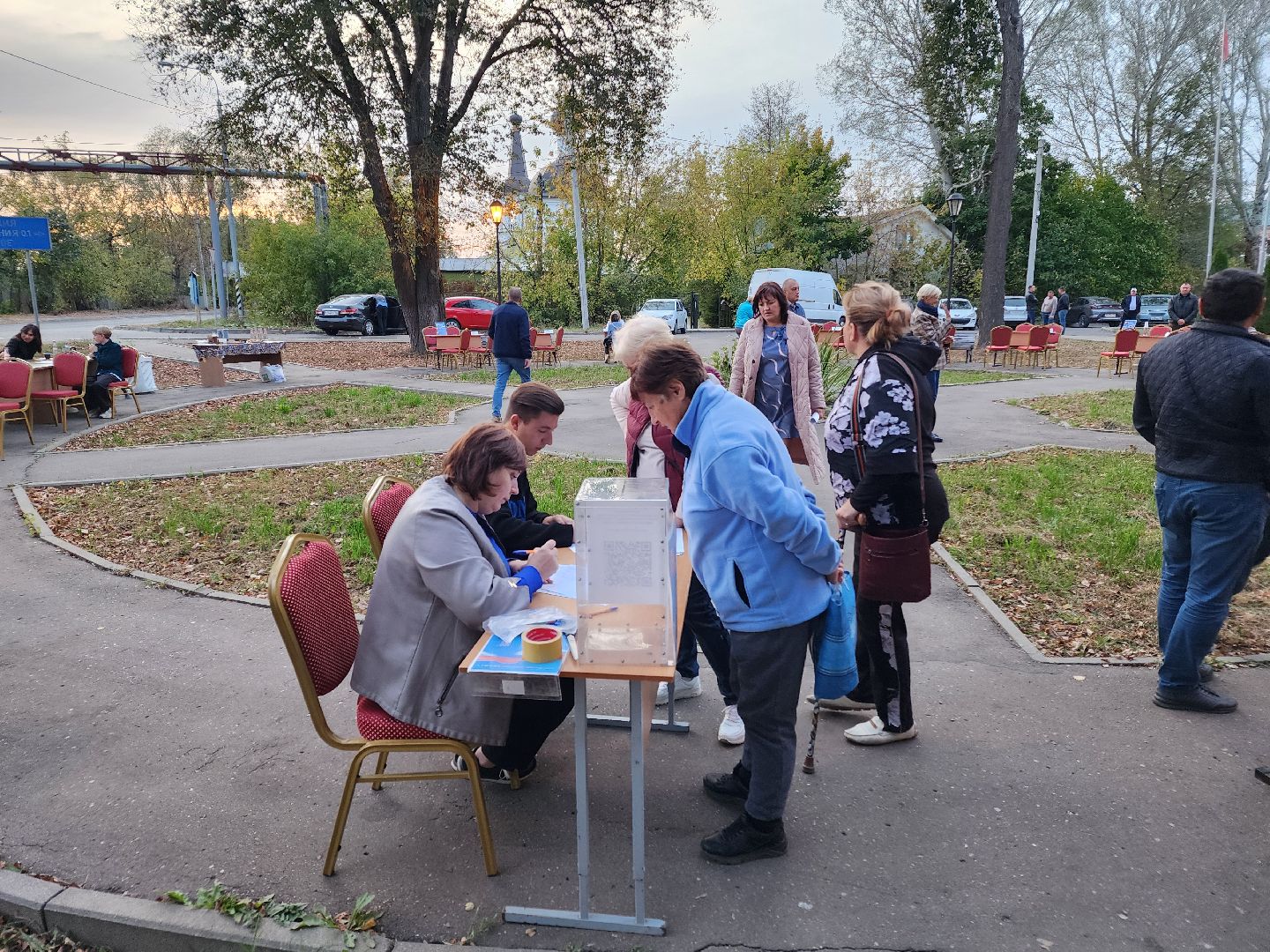 Чехов, село Троицкое, выездная администрация, встреча с жителями, обращения жителей, деревня Ивачково, ремонт дороги, очистка канавы, содержание территории, дорожный ремонт,