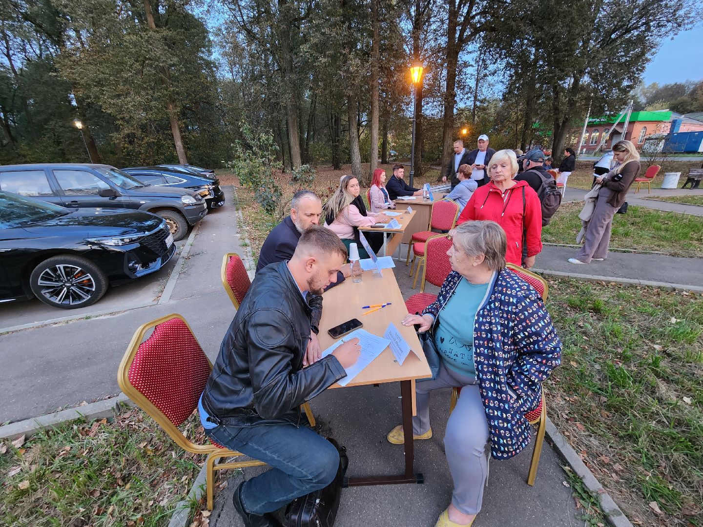 Чехов, село Троицкое, выездная администрация, встреча с жителями, обращения жителей, деревня Ивачково, ремонт дороги, очистка канавы, содержание территории, дорожный ремонт,