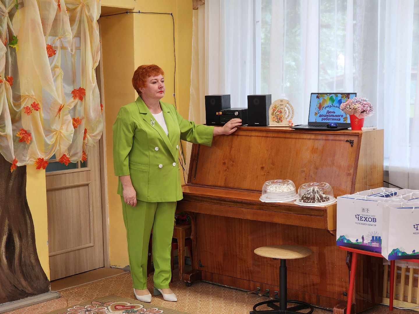 Чехов, гимназия 2, дошкольное отделение, День воспитателя, музыкальный работник, Ирина Первова, поздравления, торжественное мероприятие,
