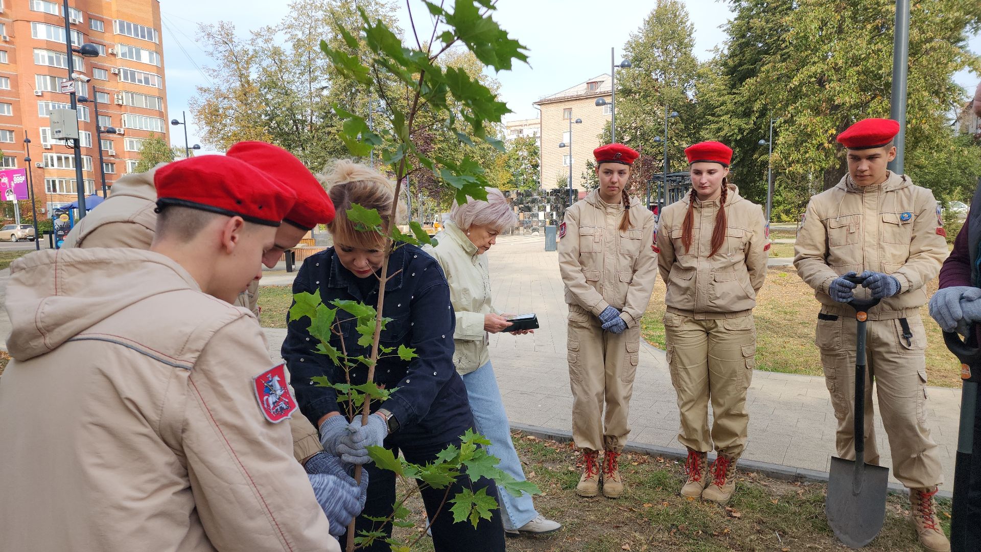 жкх, жкх и благоустройство, жкх подмосковья, экология, акция, акция день в лесу, сохраним лес вместе, глава администрации, глава городского округа Электросталь, юнармейцы, юнармия,