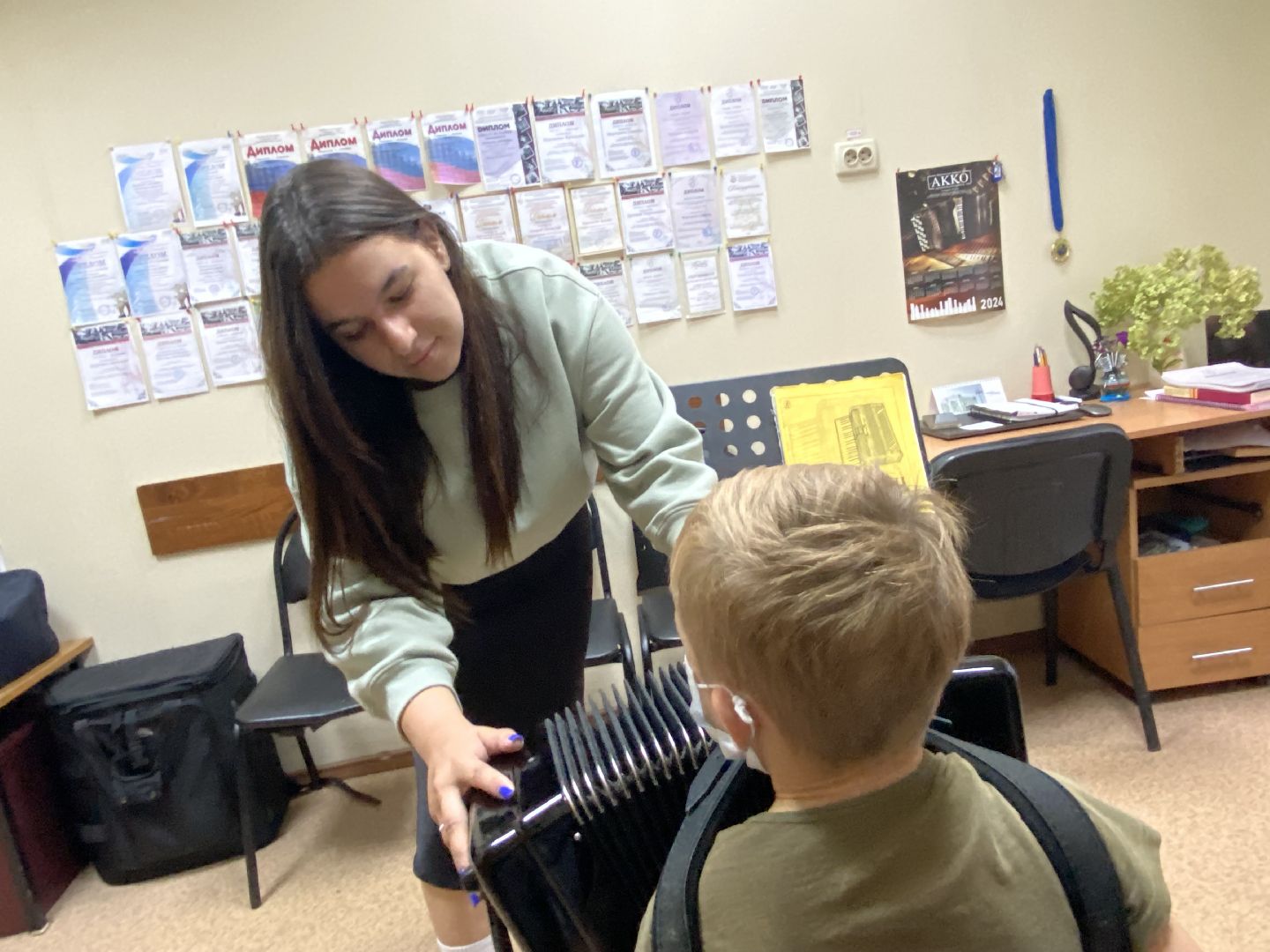 Музыкальная школа, Новый преподаватель, Аккордеон,