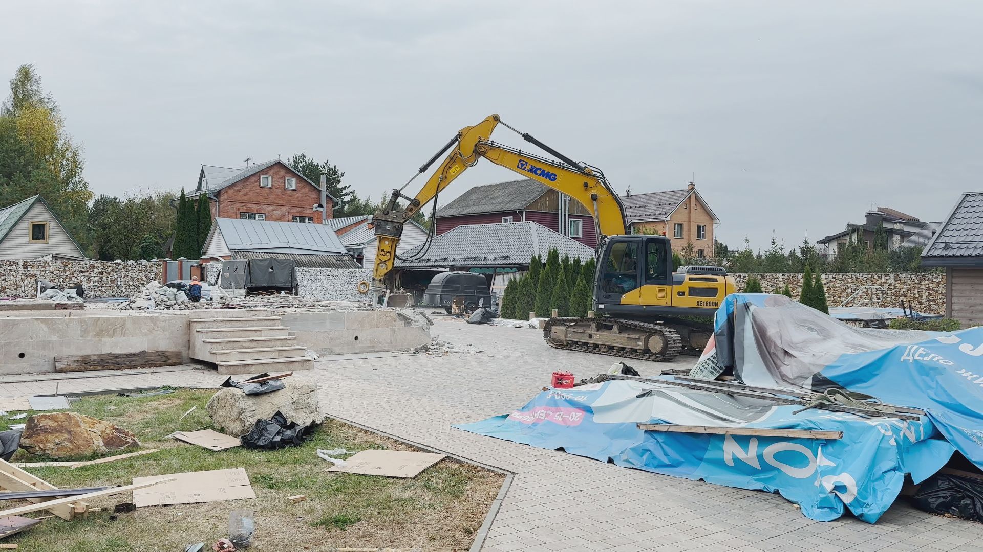 снос незаконный строений,