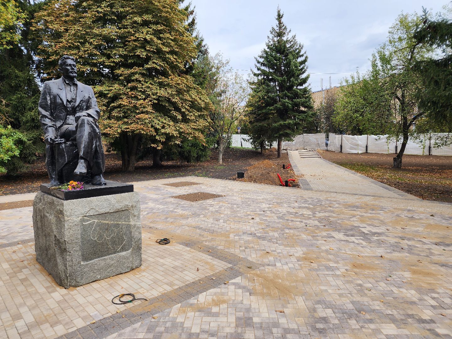 Чехов, бульвар Чехова, реконструкция, благоустройство, строительство, фонтан, малые архитектурные формы, пешеходные дорожки, нацпроект жилье и городская среда, готовность объекта, сквер Чехова,