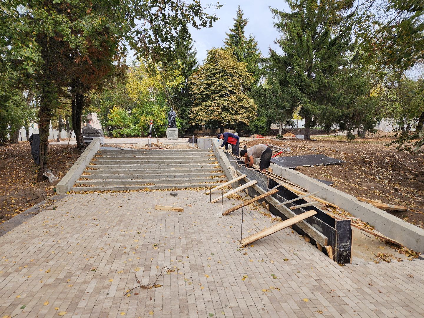 Чехов, бульвар Чехова, реконструкция, благоустройство, строительство, фонтан, малые архитектурные формы, пешеходные дорожки, нацпроект жилье и городская среда, готовность объекта, сквер Чехова,