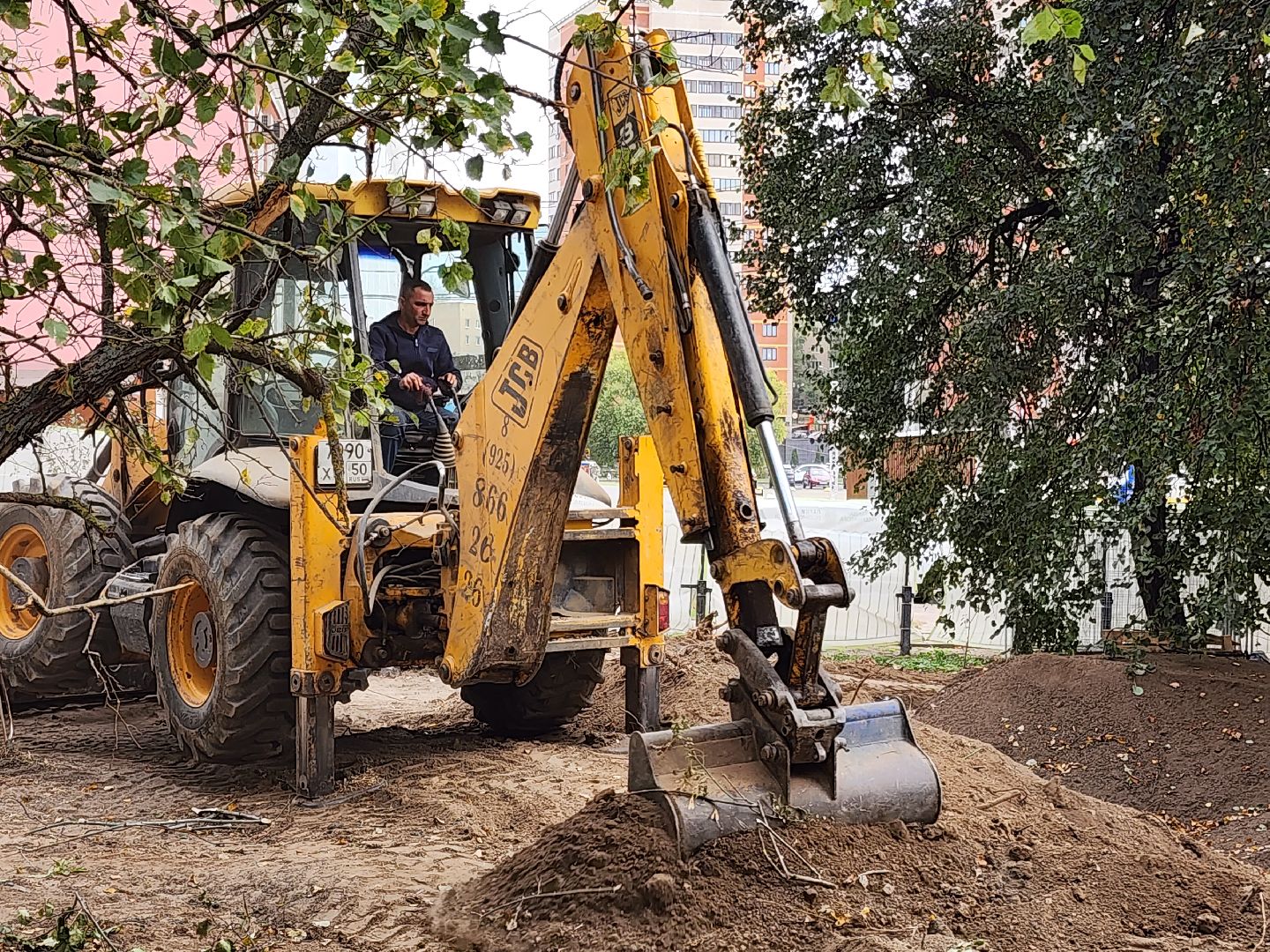 Чехов, бульвар Чехова, реконструкция, благоустройство, строительство, фонтан, малые архитектурные формы, пешеходные дорожки, нацпроект жилье и городская среда, готовность объекта, сквер Чехова,