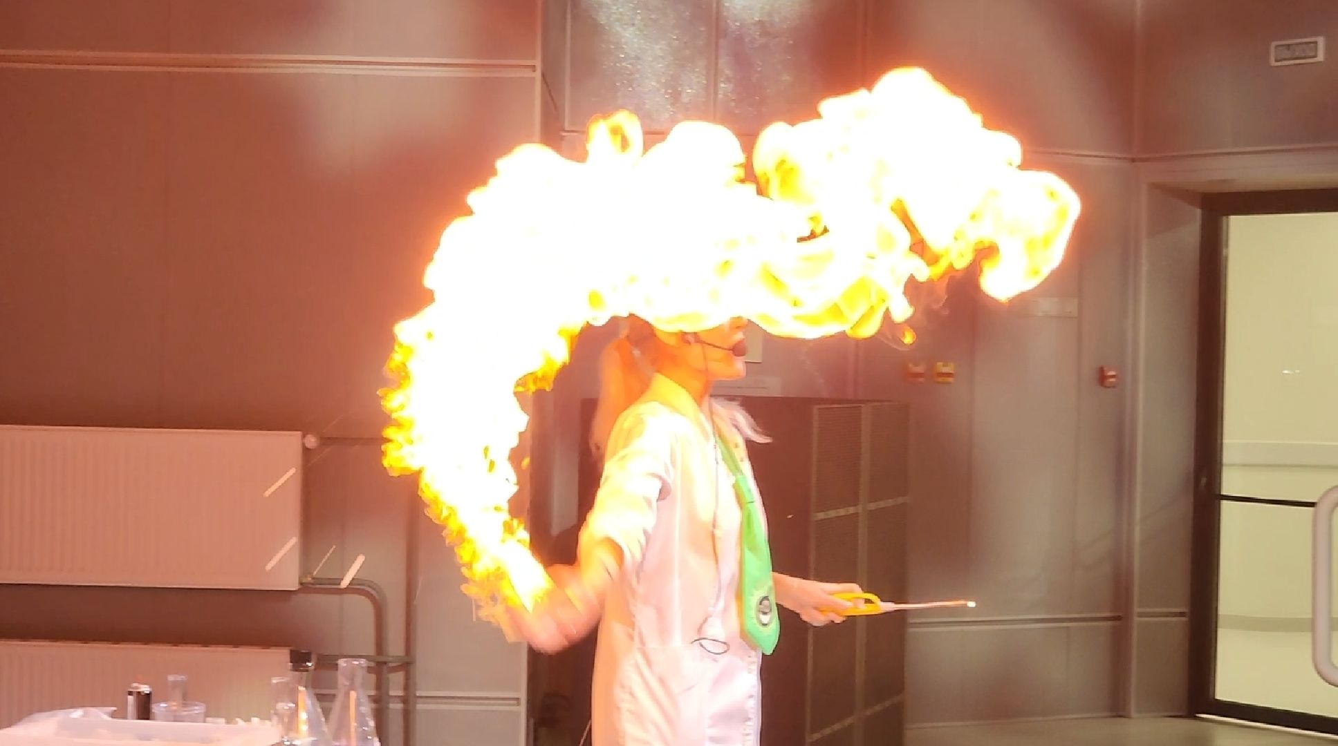 долгопрудный, технопарк физтех-лицея, Выходи решать, Шоу профессора Николя, эксперименты,