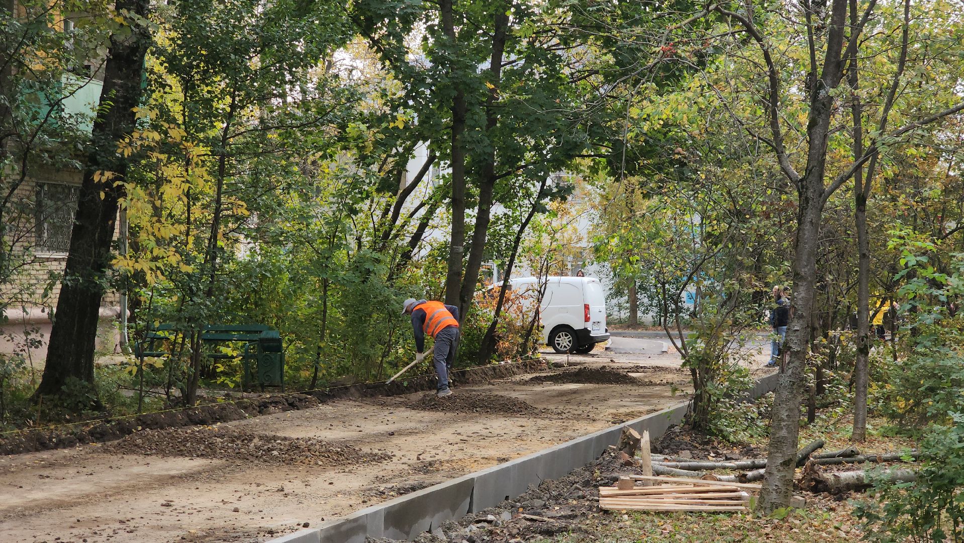 благоустройство дворов, бордюрный камень, Лобня,
