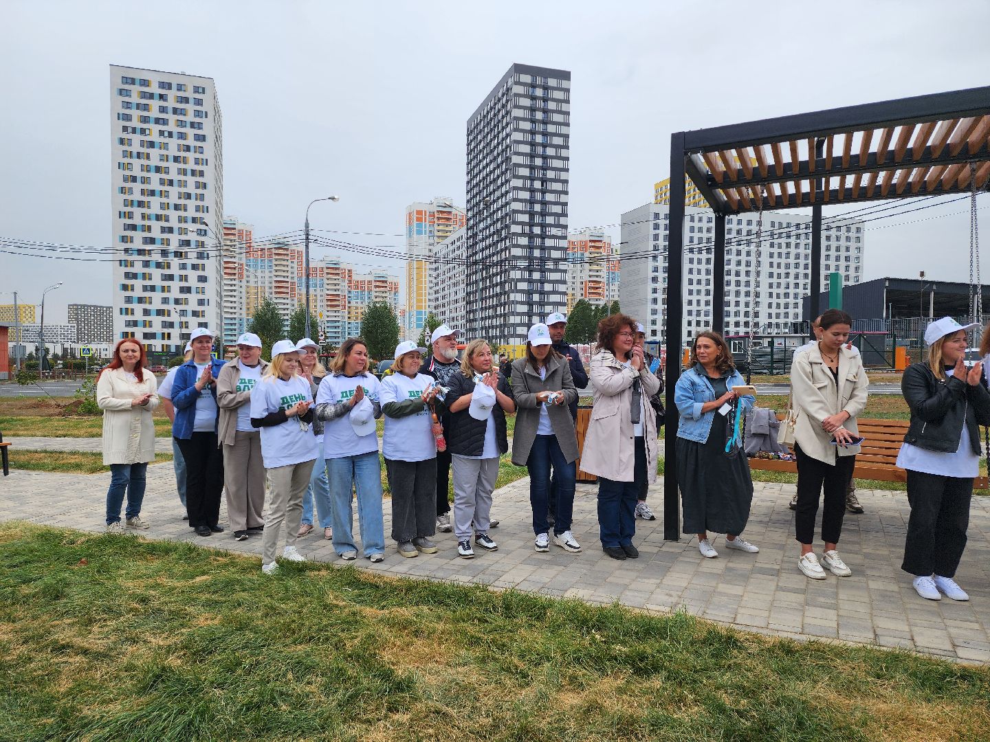 высадка деревьев,