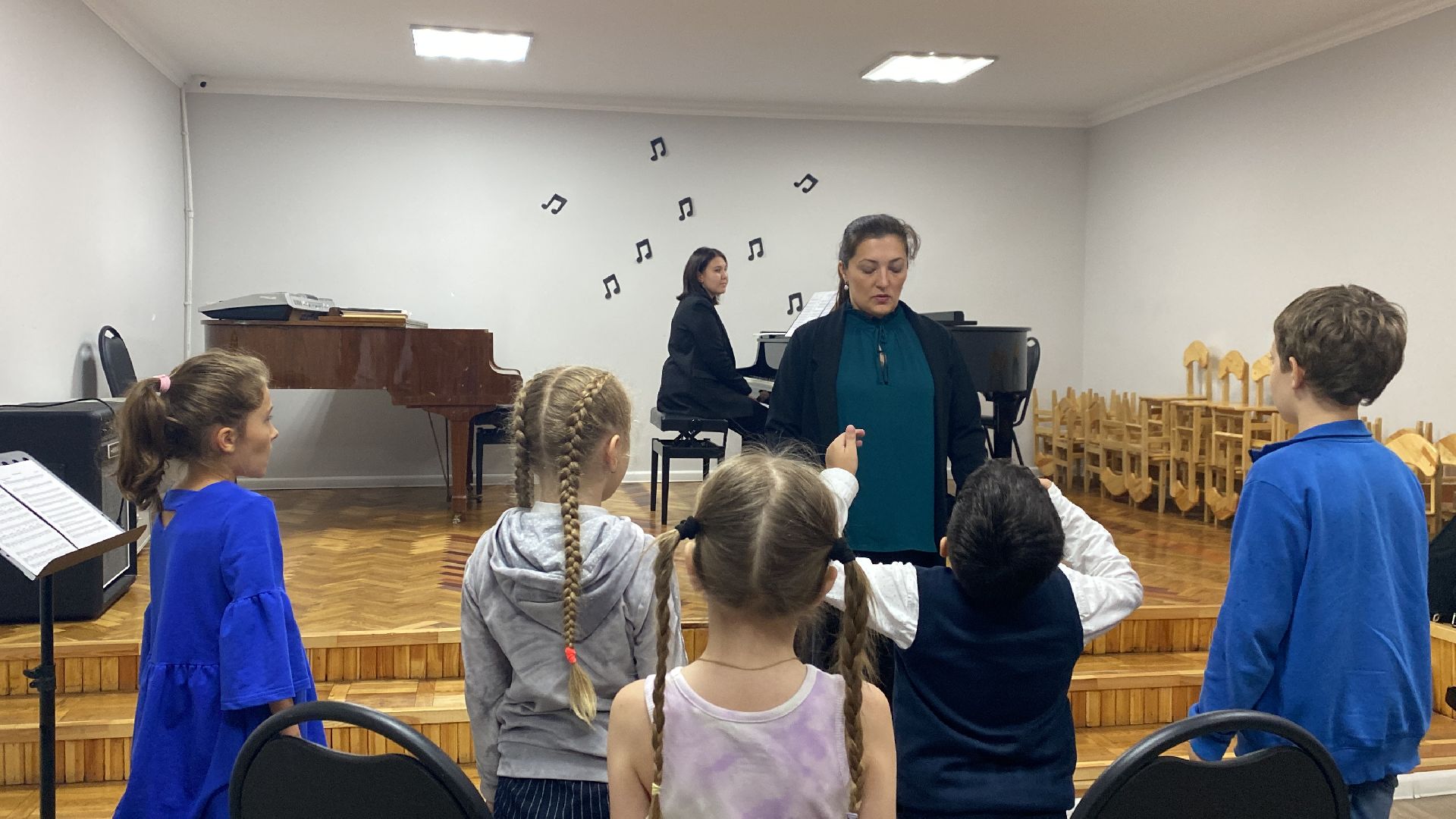 Новый преподаватель, Хор, Музыкальная школа,