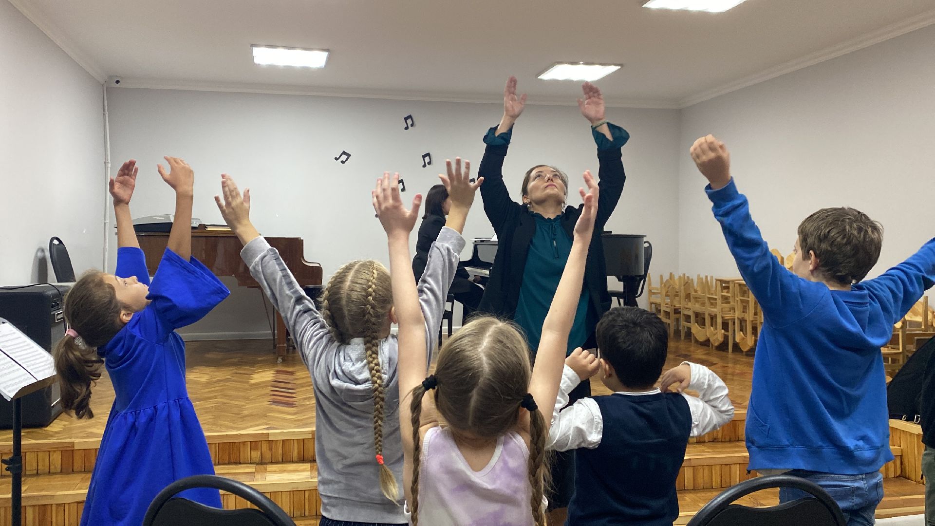 Новый преподаватель, Хор, Музыкальная школа,