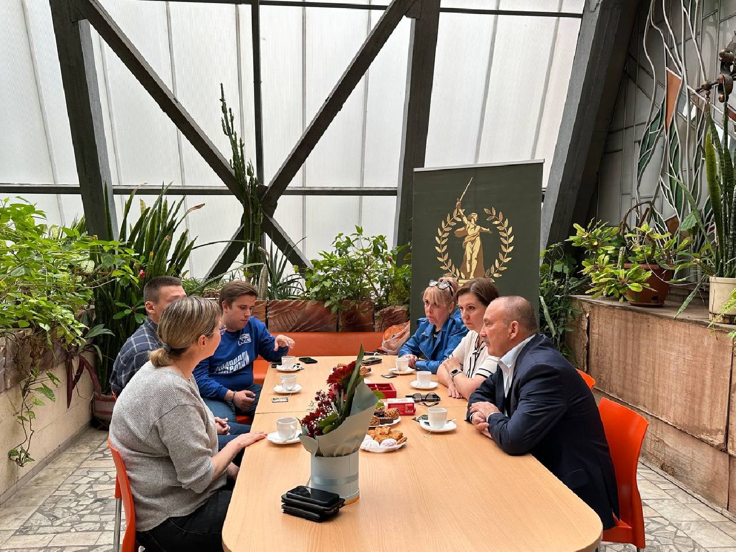 волонтёрство, сбор гуманитарной помощи, день воссоединения с россией