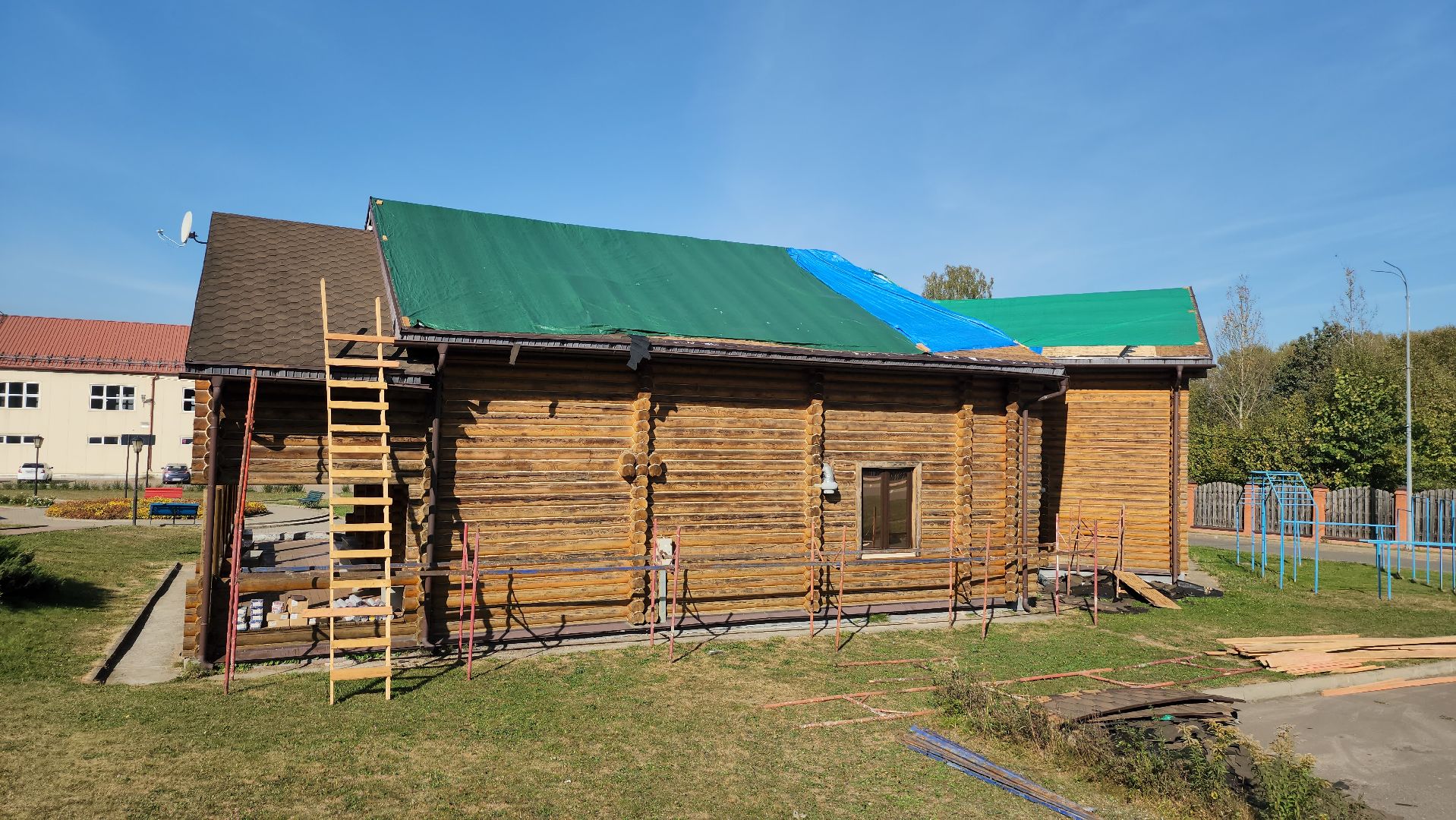 серпухов, ск красные крылья, ремонт кровли, домики для спортсменов, ЖКХ,