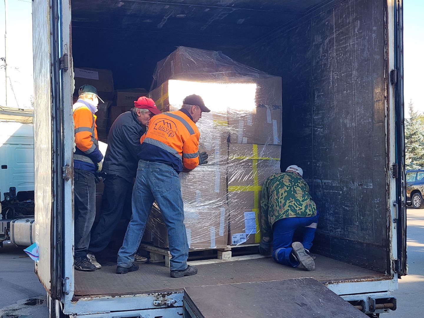 волонтеры подмосковья, гуманитарная помощь, одинцово,