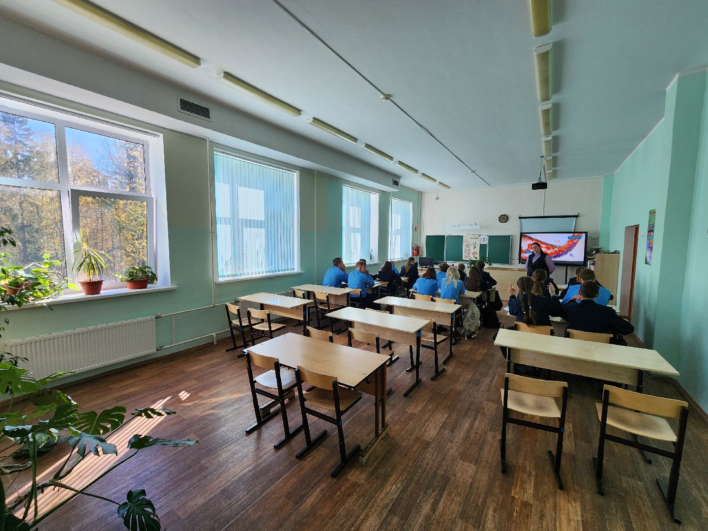 Чехов, поселок Любучаны, средняя школа, отопление, теплоснабжение, директор школы Ирина Резвина, глава округа михаил собакин,