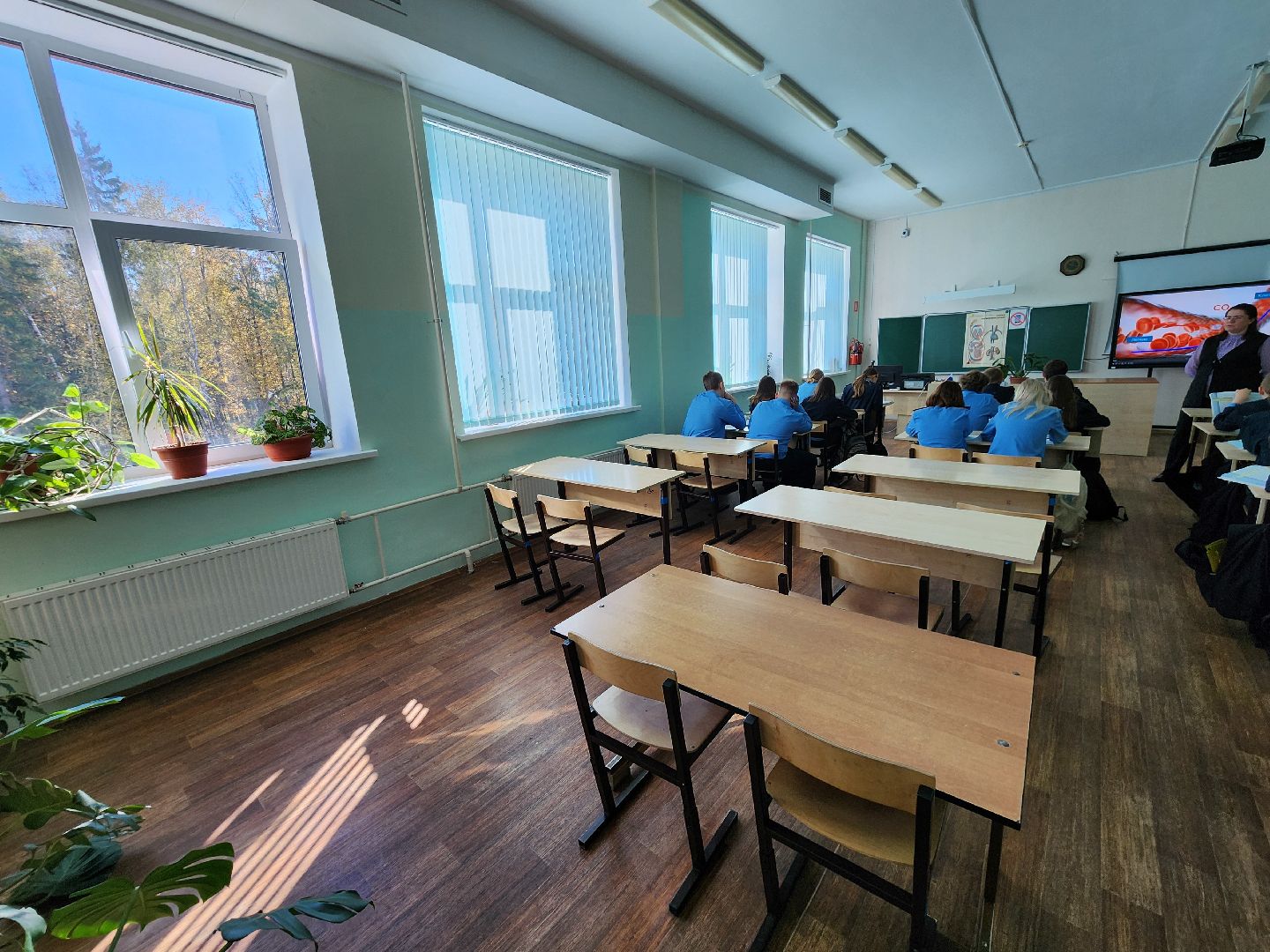 Чехов, поселок Любучаны, средняя школа, отопление, теплоснабжение, директор школы Ирина Резвина, глава округа михаил собакин,