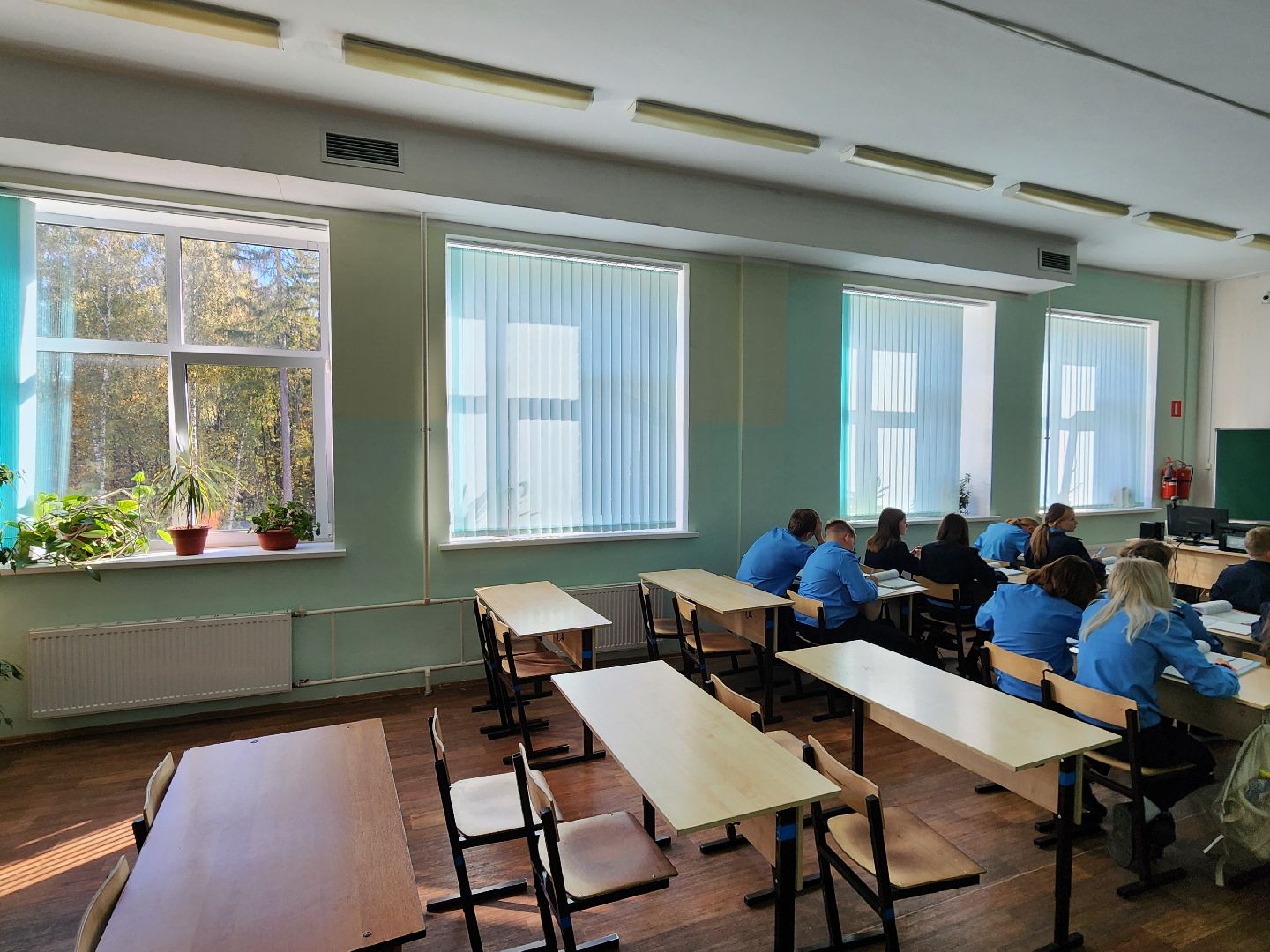 Чехов, поселок Любучаны, средняя школа, отопление, теплоснабжение, директор школы Ирина Резвина, глава округа михаил собакин,