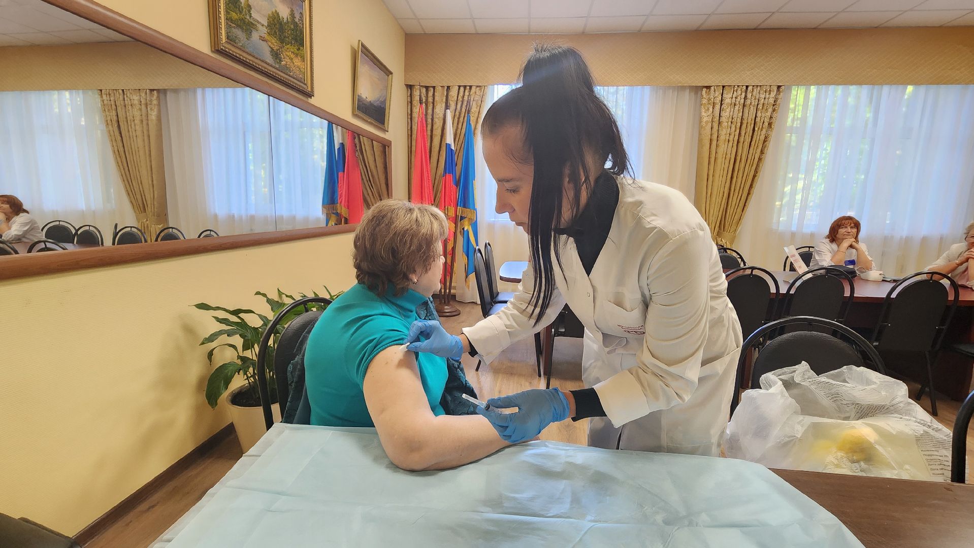 Солнечногорск, медицина, вакцинация от гриппа, старшее поколение, день пожилого человека,