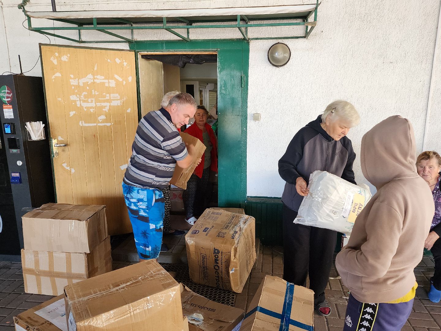 волонтеры подмосковья, гуманитарная помощь, курская область,