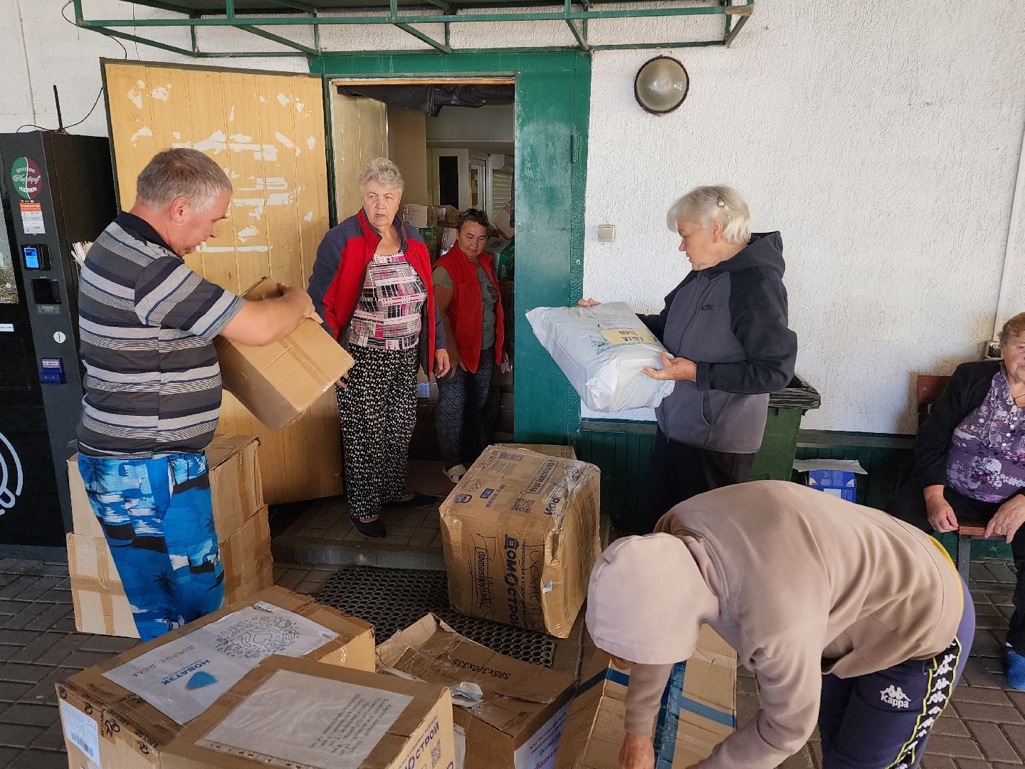 волонтеры подмосковья, гуманитарная помощь, курская область,