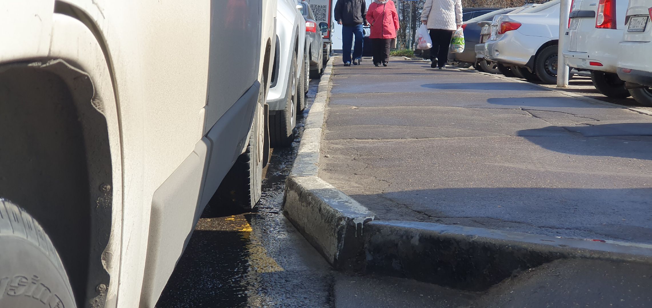 Мойка улиц, благоустройство, месяц чистоты, Дзержинский