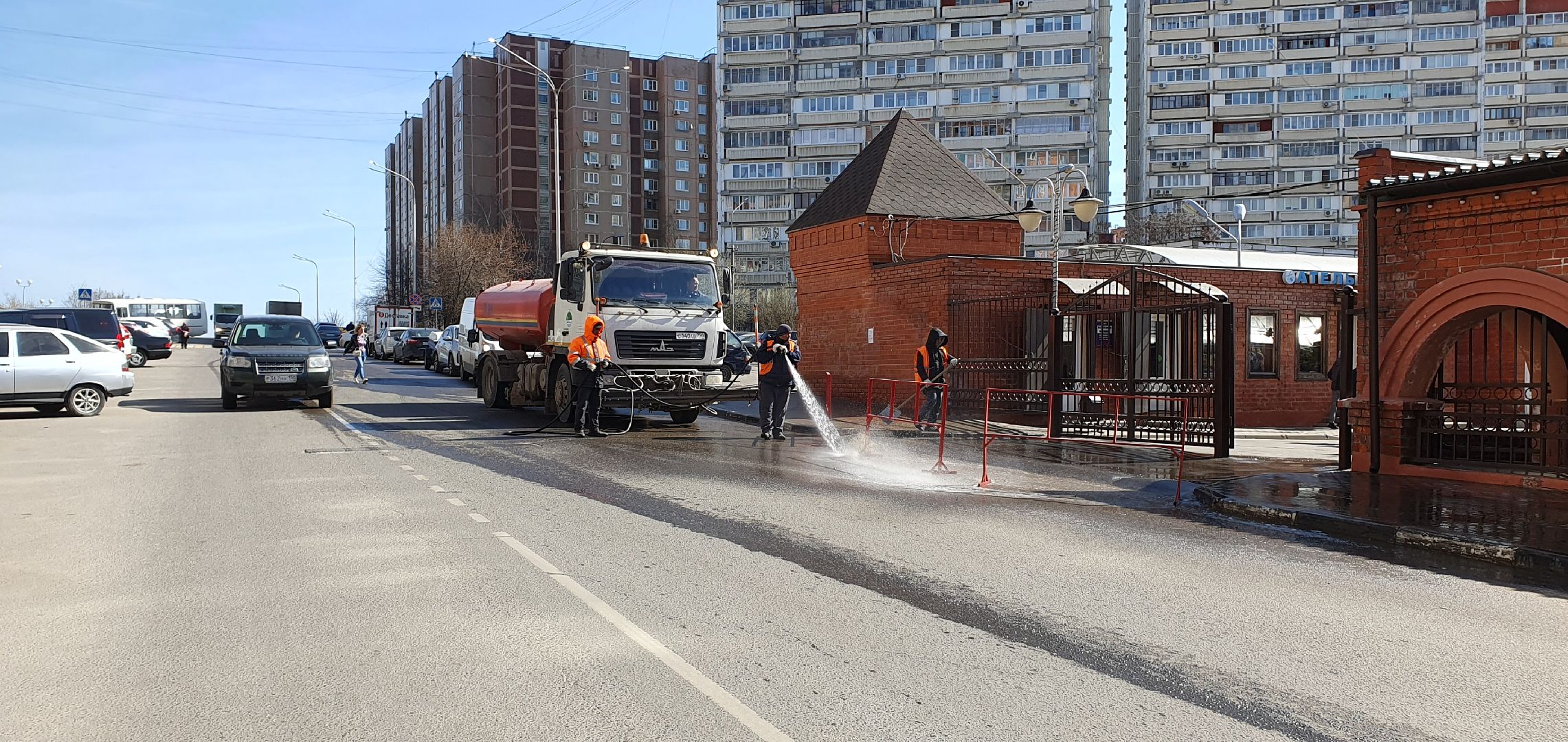 Мойка улиц, благоустройство, месяц чистоты, Дзержинский