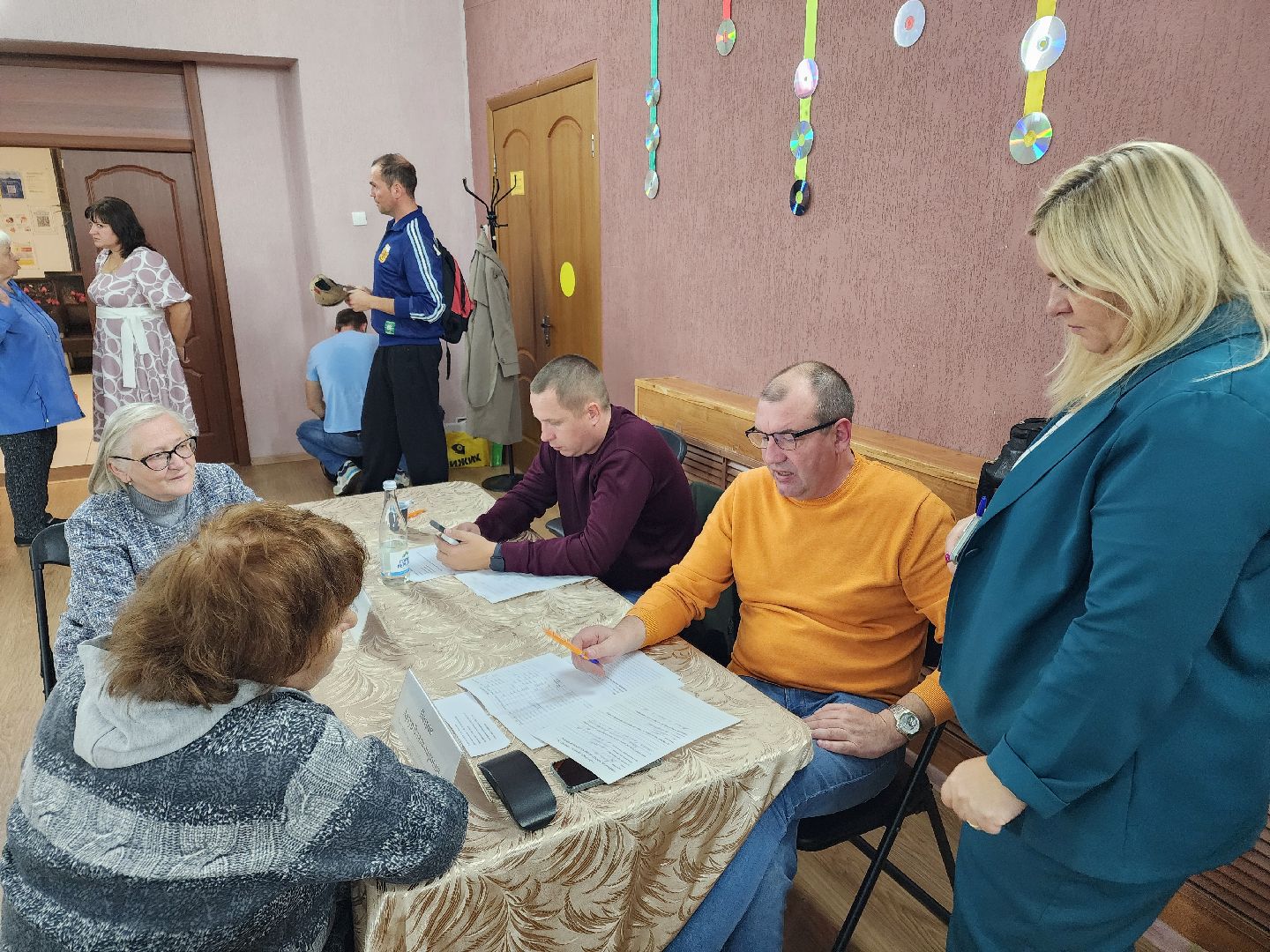 Чехов, село Шарапово, выездная администрация, встреча с жителями, обращения граждан, утепление дома, теплоизоляция, гидроизоляция, улица Колхозная,