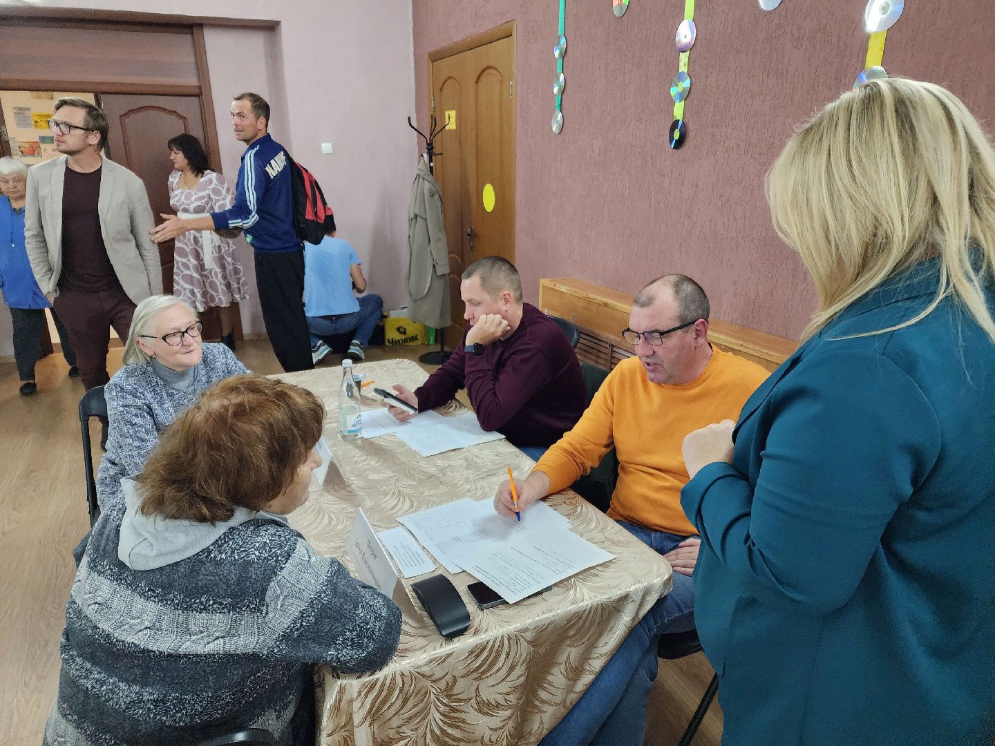 Чехов, село Шарапово, выездная администрация, встреча с жителями, обращения граждан, утепление дома, теплоизоляция, гидроизоляция, улица Колхозная,