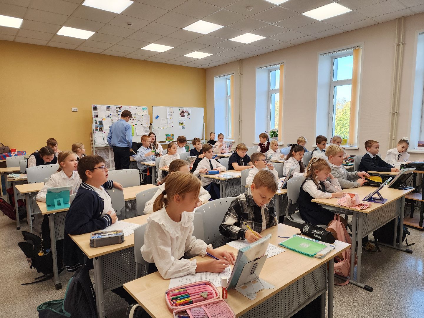 Ногинск, Жители, Общество, Школа, Центр образования, Ученики, День учителя, День дублера,