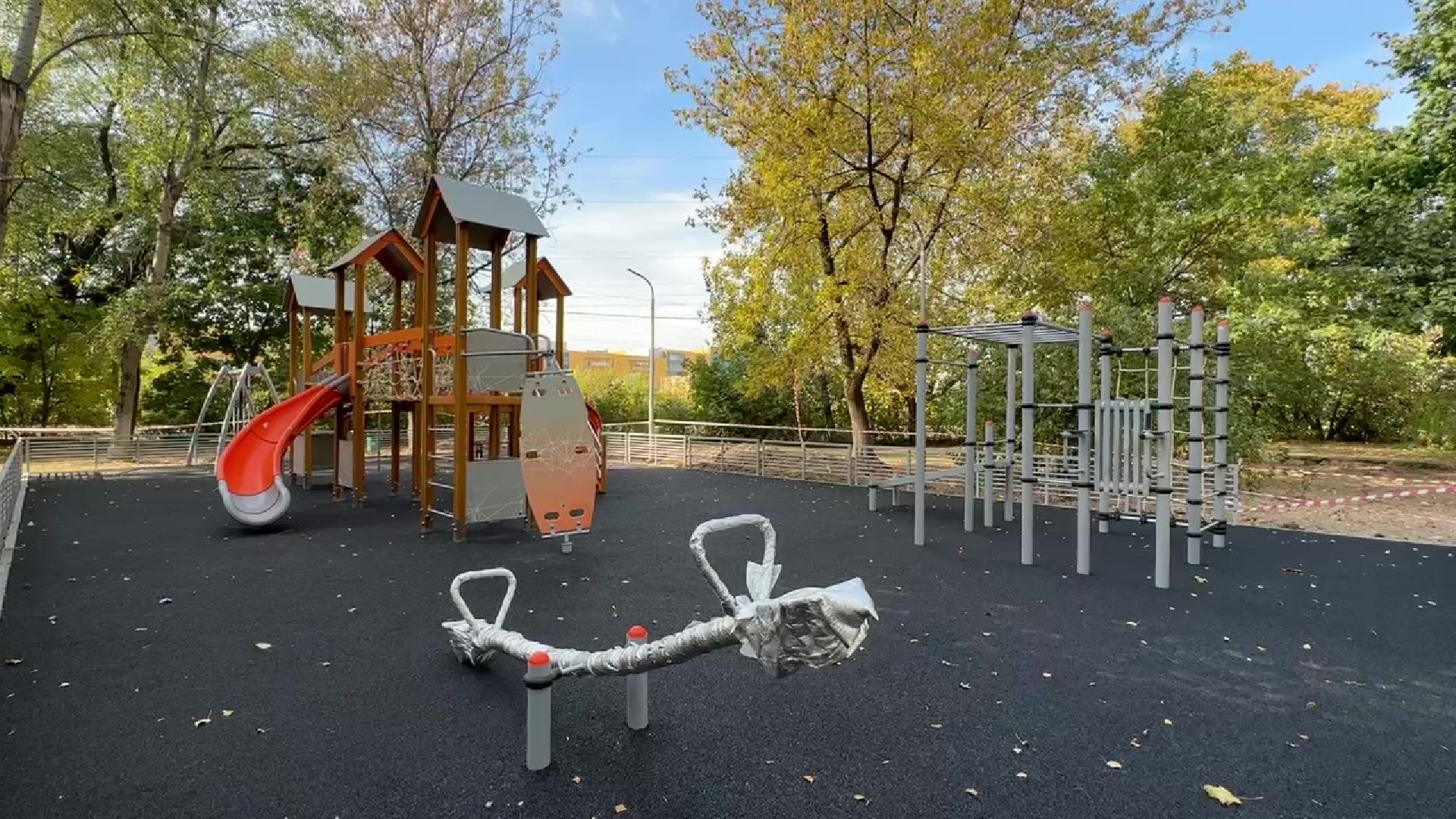 Реутов, Добродел, Строителей, детская площадка, новая ДИП, качели, горки, благоустройство,