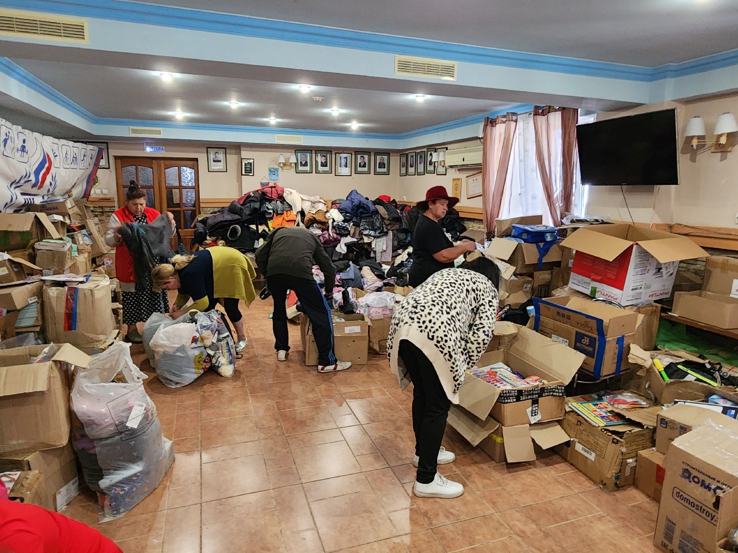 волонтеры подмосковья, гуманитаная помощь, благотворительность, курск, курская область,