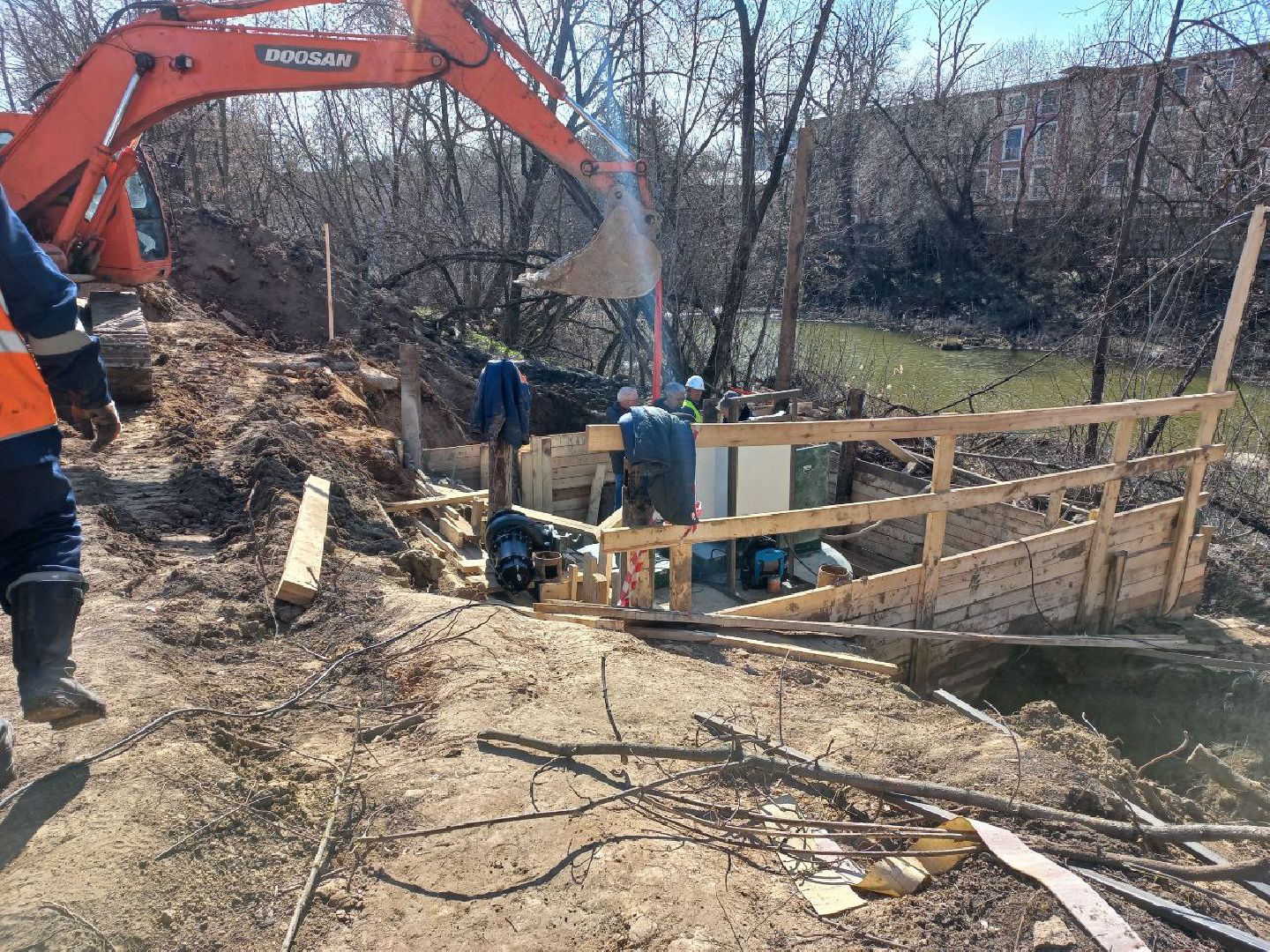 Солнечногорск, Наше Подмосковье, ЖКХ, Екатерининский канал, канализационный коллектор