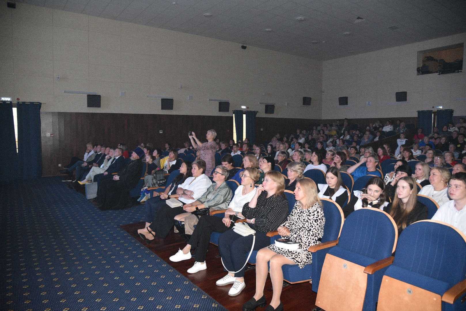 лотошино, лотошинский цдк, образование, день учителя, праздник,