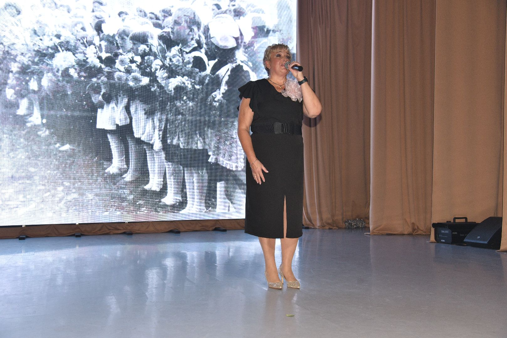 лотошино, лотошинский цдк, образование, день учителя, праздник,