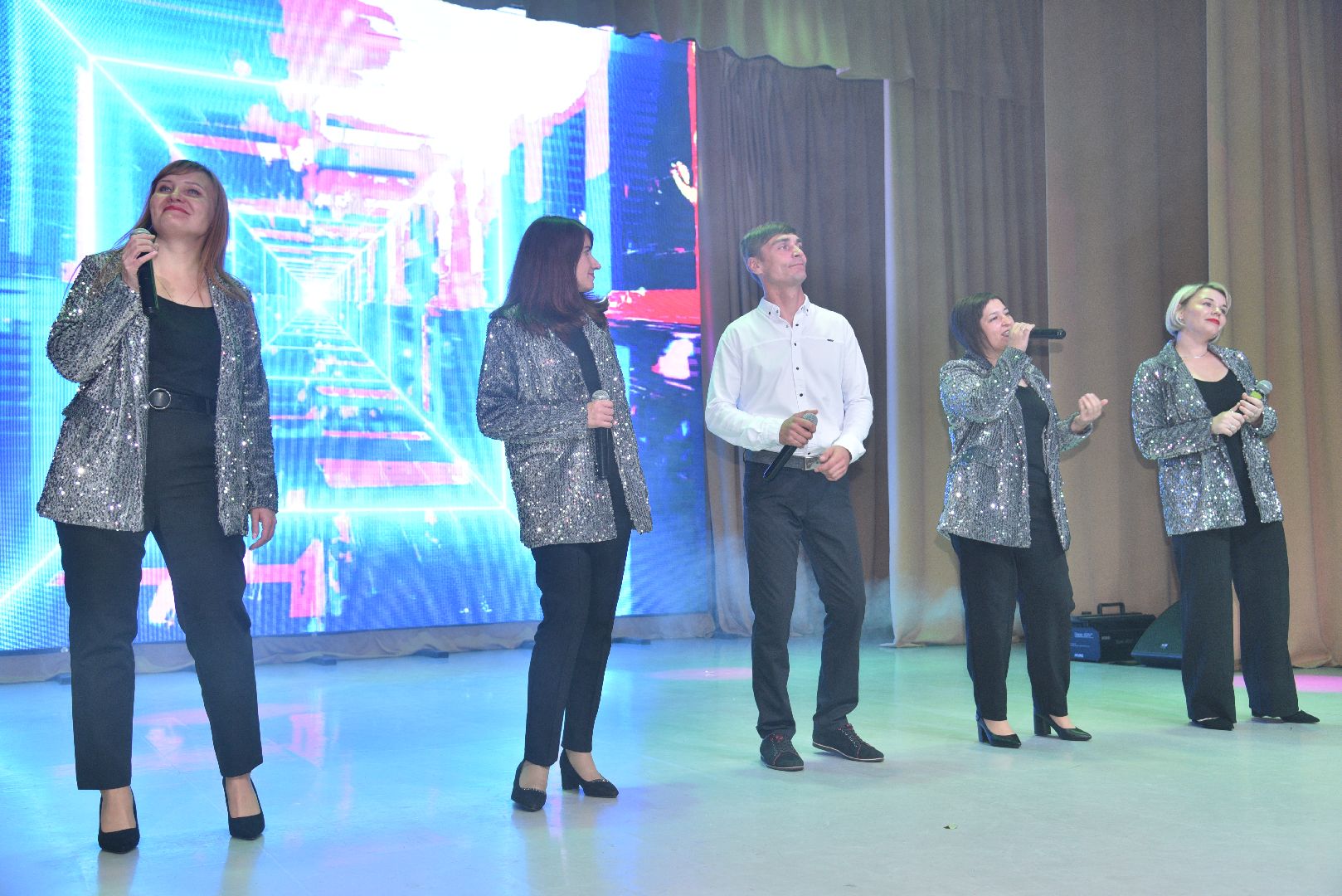 лотошино, лотошинский цдк, образование, день учителя, праздник,