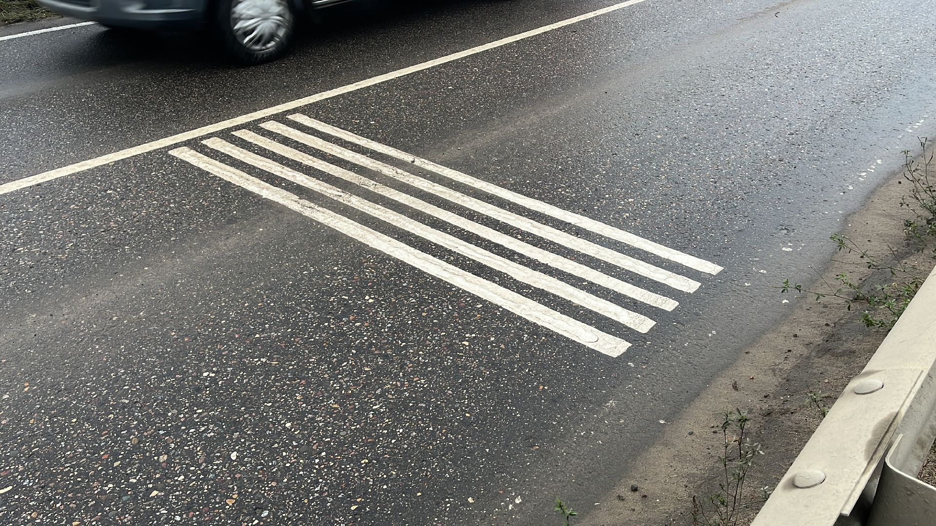 искусственная неровность, шумовые полосы, дорожное движение, пдд, безопасность, безопасное движение,