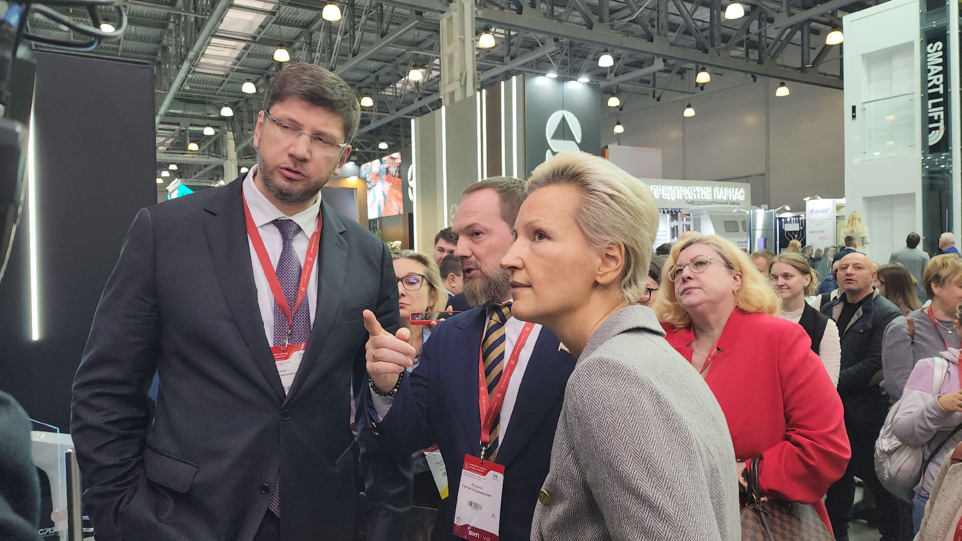 Красногорск, крокус экспо, лифты, выставка,