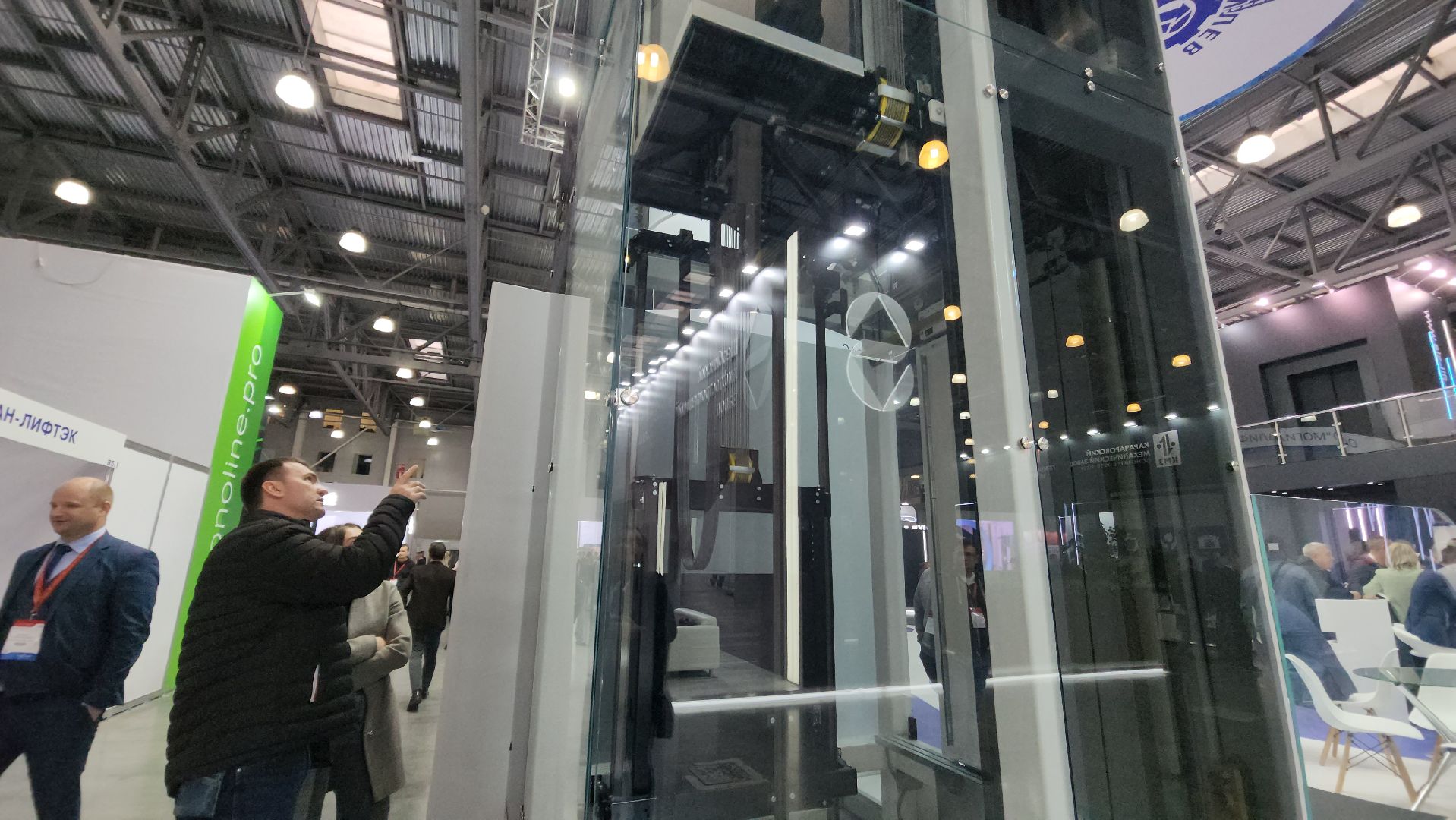 Красногорск, крокус экспо, лифты, выставка,