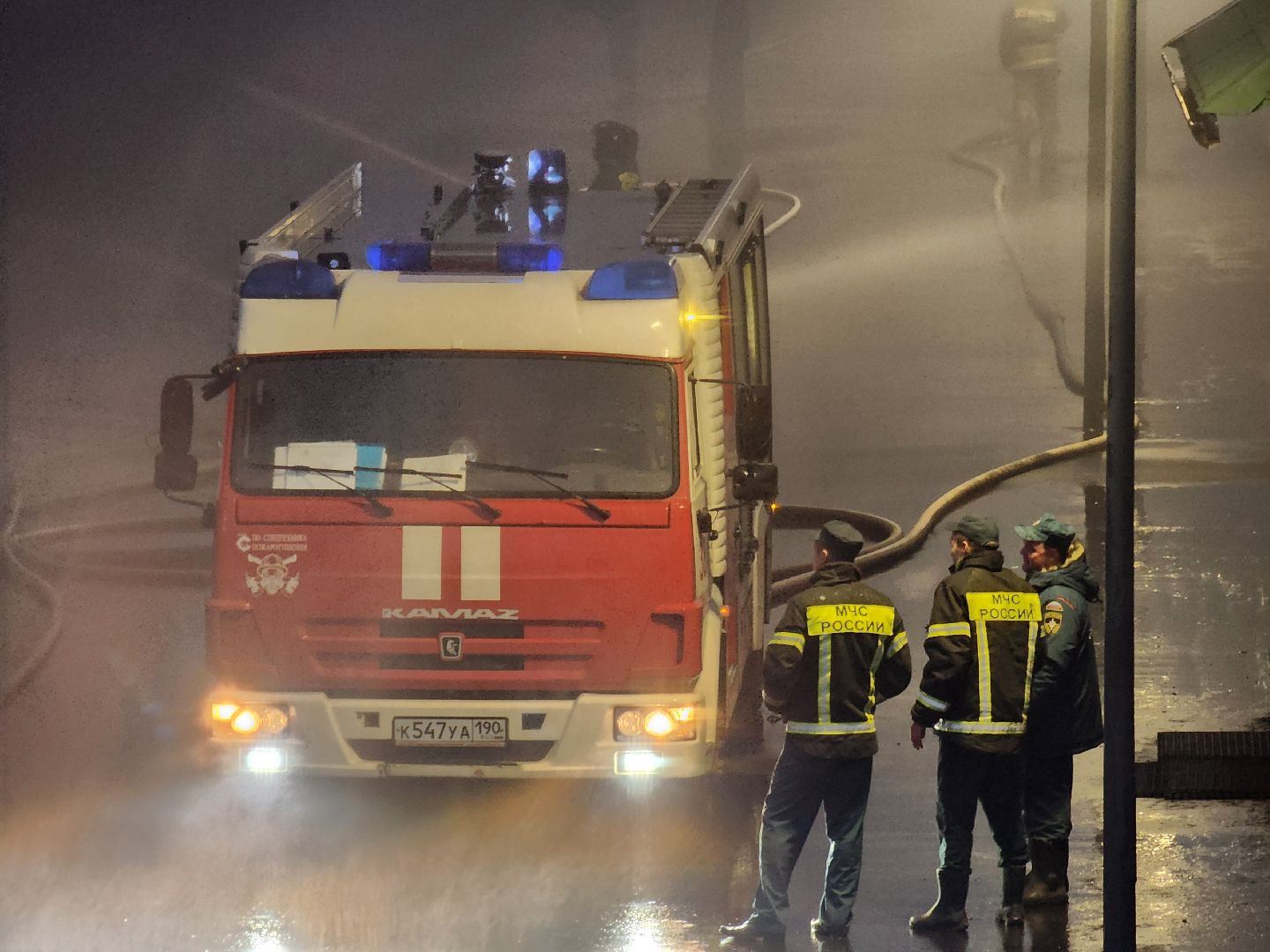 ногинск, жители, общество, пожар, тушение пожара, глуховский рынок, загорелся рынок, мчс, пожарные, чп,