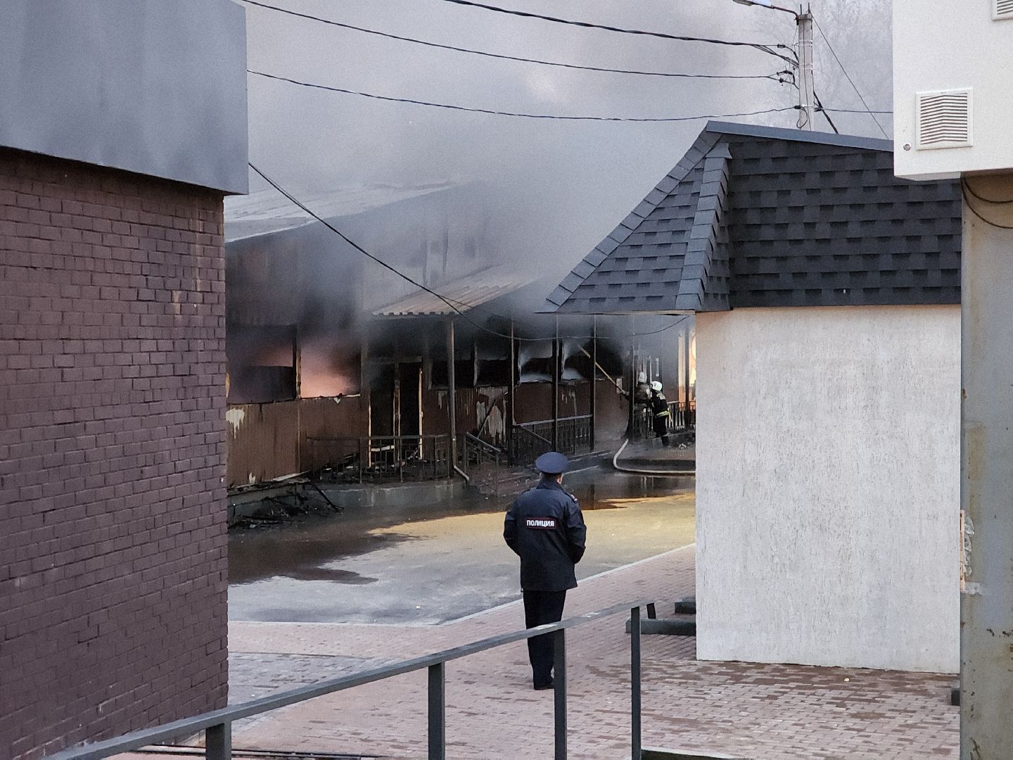 ногинск, жители, общество, пожар, тушение пожара, глуховский рынок, загорелся рынок, мчс, пожарные, чп,