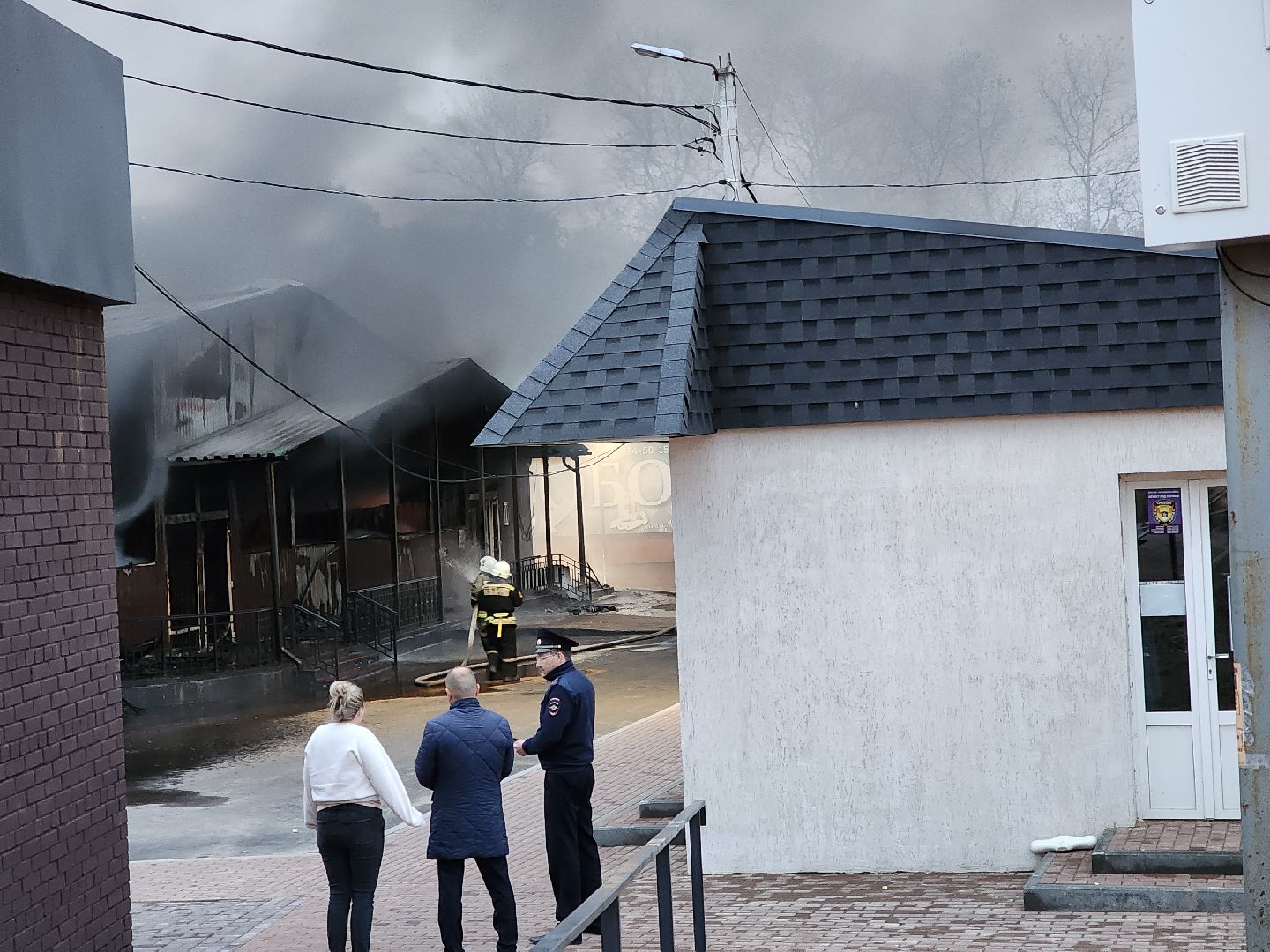 ногинск, жители, общество, пожар, тушение пожара, глуховский рынок, загорелся рынок, мчс, пожарные, чп,