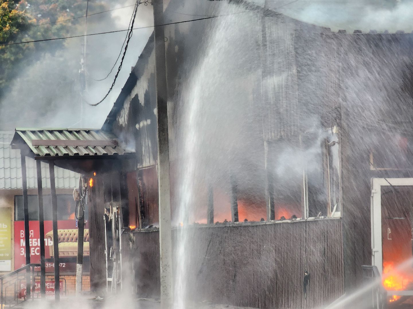 ногинск, жители, общество, пожар, тушение пожара, глуховский рынок, загорелся рынок, мчс, пожарные, чп,